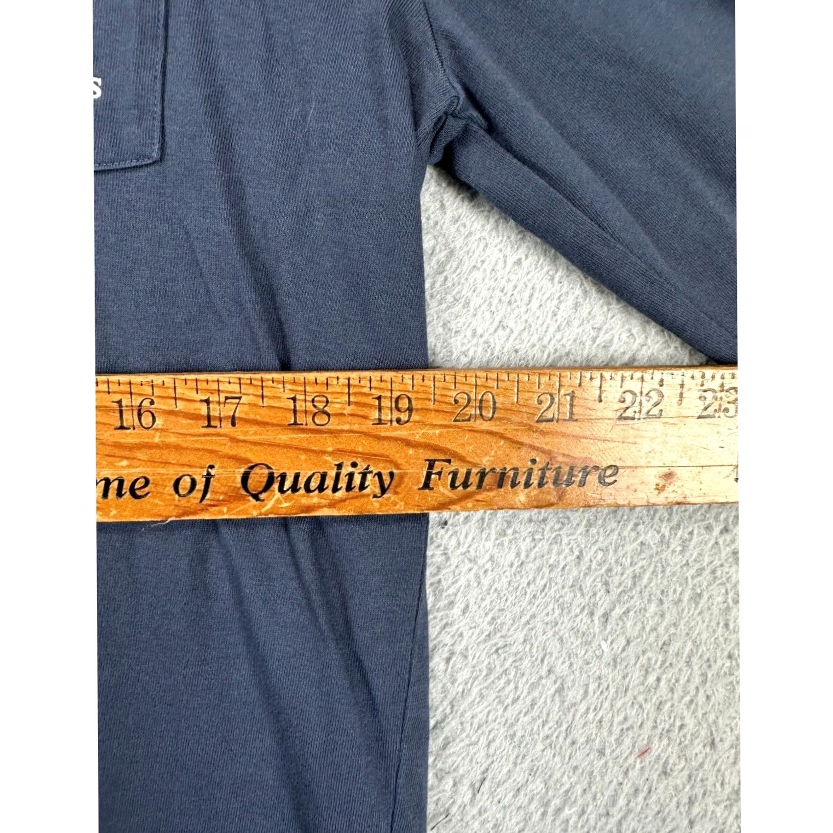 Vineyard Vines Vineyard Vines T-Shirt Mens Small Navy Whale Graphic Long Sleeve Naughty or Nice Crew Neck Pocket Tee Men XS? Nope Size US S / EU 44-46 / 1 - 6 Thumbnail