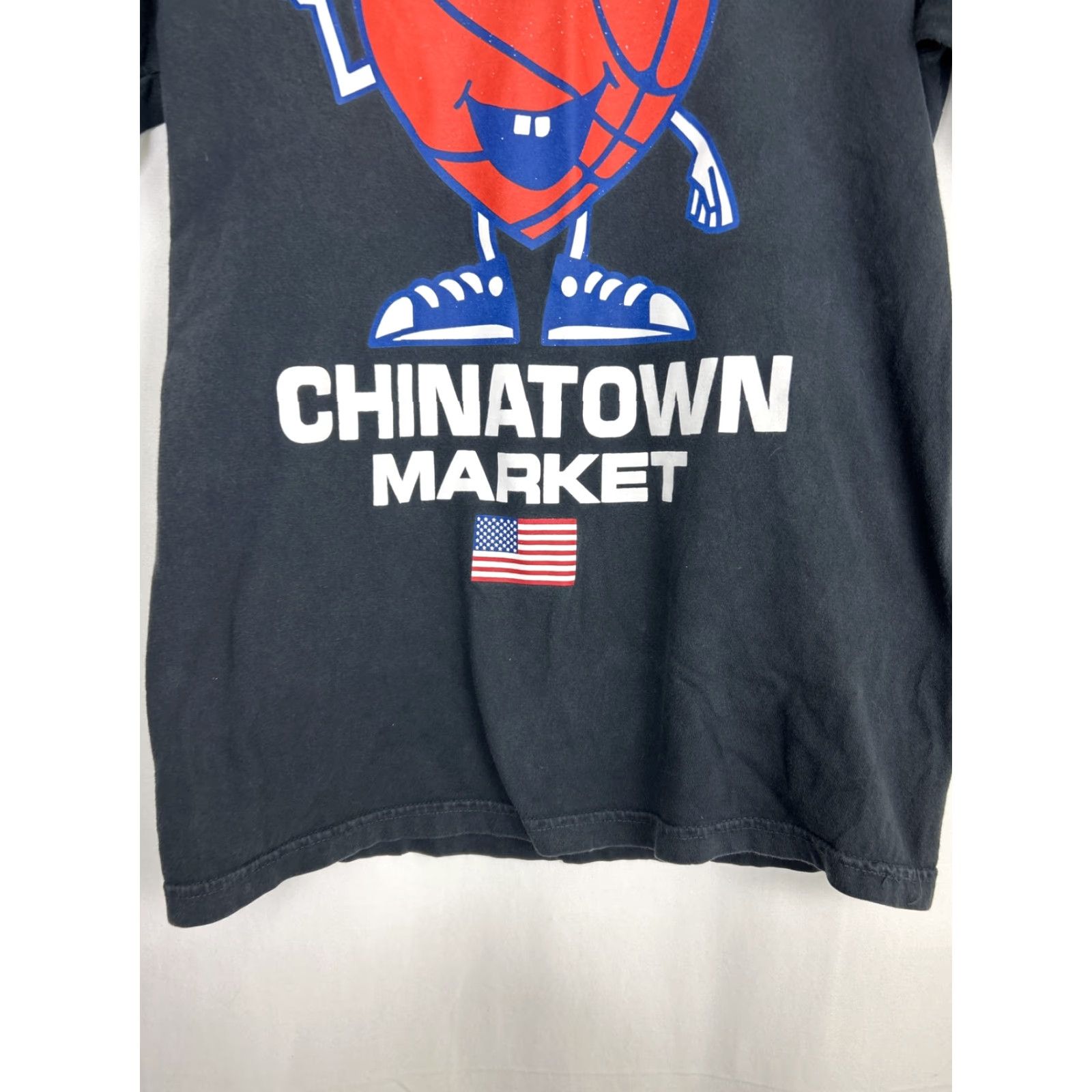 Vintage Chinatown Market Mens Small heart basketball Peace streetwear Black T-shirt Size US S / EU 44-46 / 1 - 5 Thumbnail