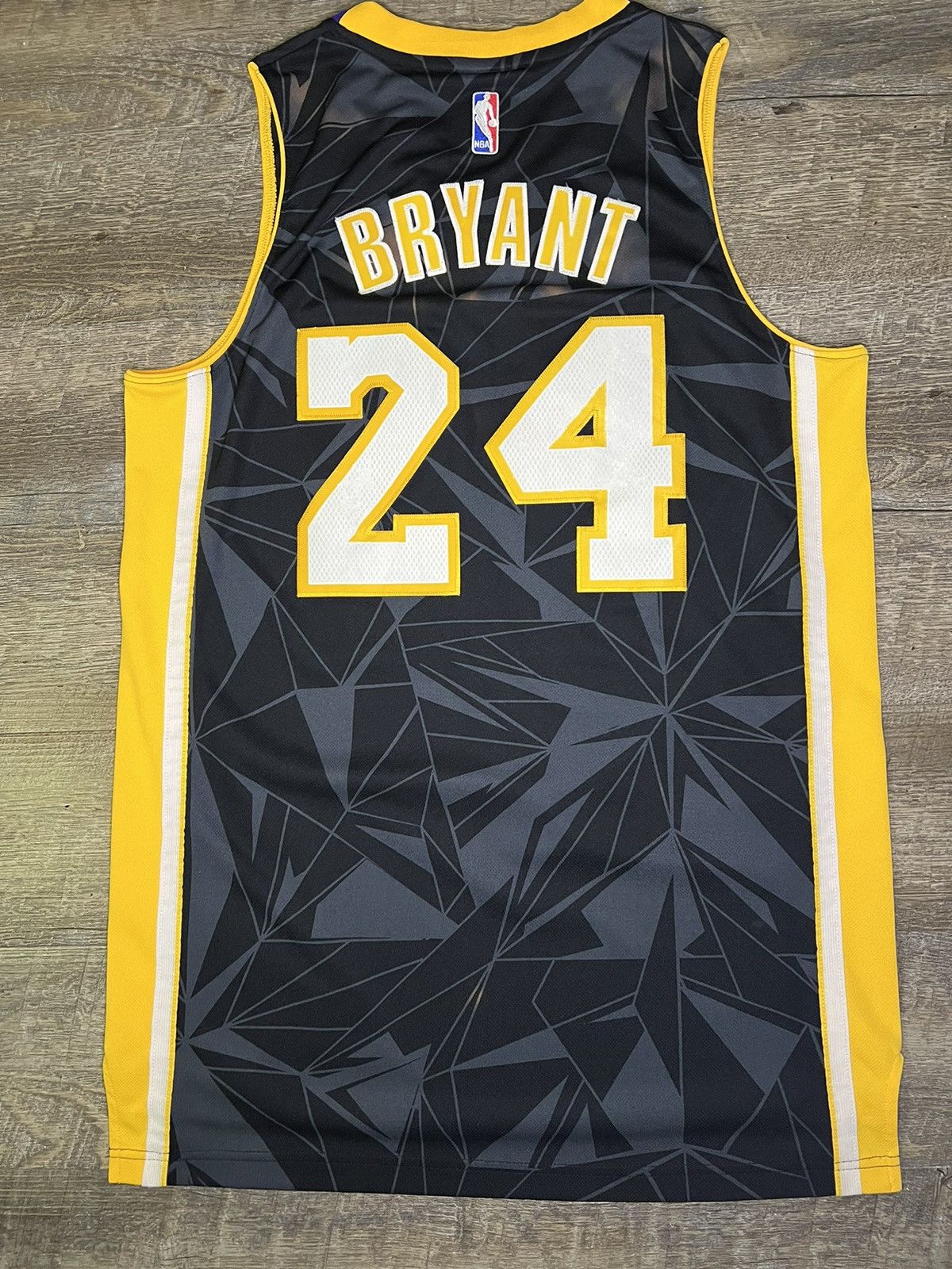 Adidas Kobe Bryant Lakers 24 Black Mamba Jersey Size Medium
