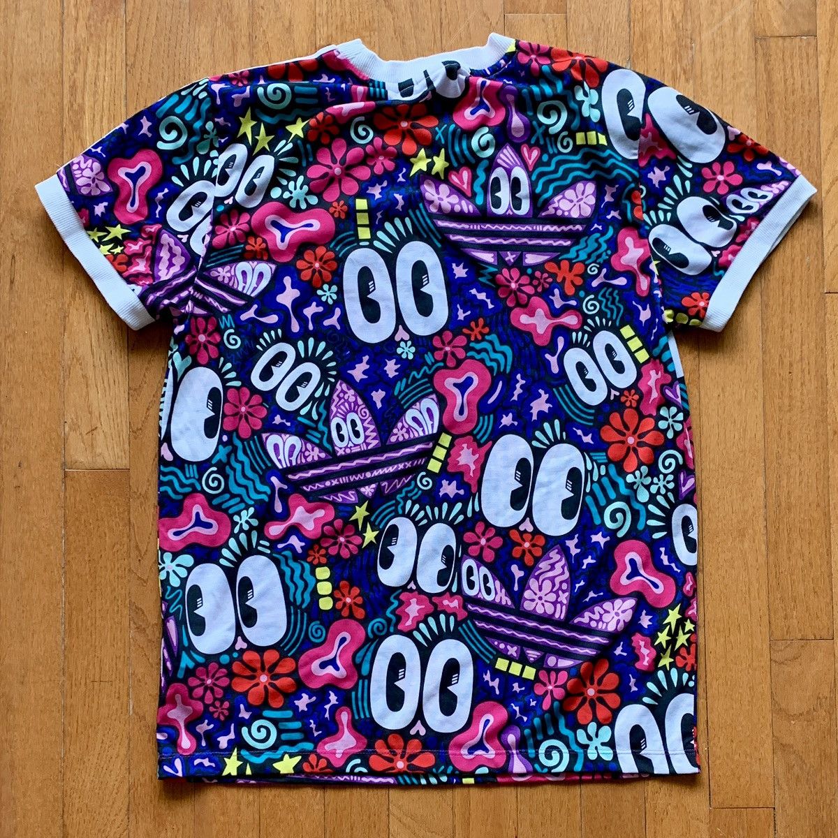 Adidas NWOT Adidas 3 Stripes Doodlebomb SST Tee DV2656 XS Size XS / US 0-2 / IT 36-38 - 2 Thumbnail