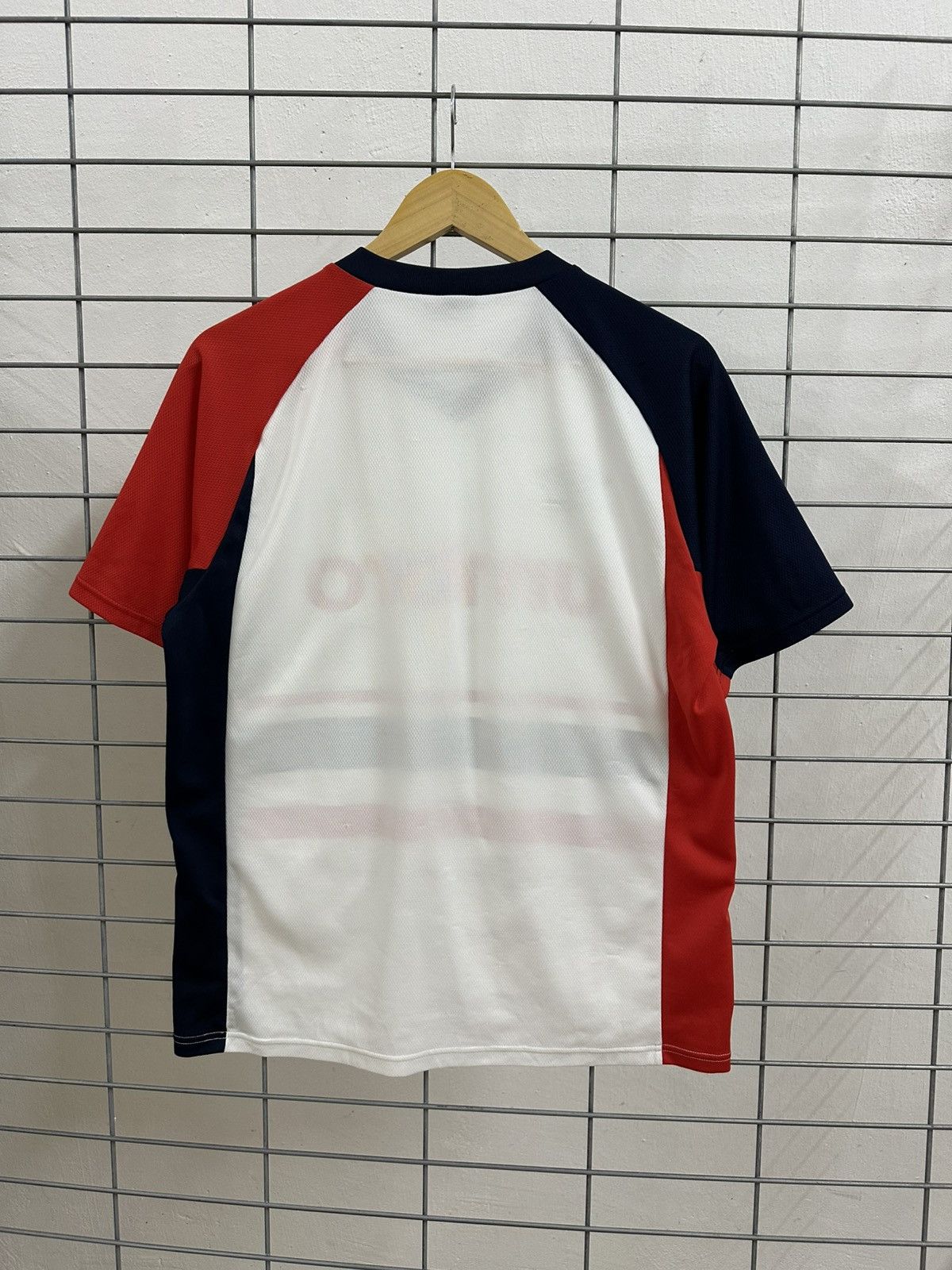 Umbro Rare Vintage Umbro Thailand Colourway Jersey By Descente Size US M / EU 48-50 / 2 - 2 Thumbnail