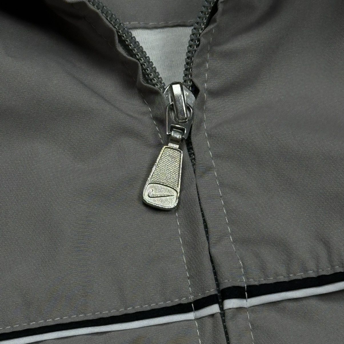 Nike × Vintage Vintage Nike Nylon Jacket Track Full Zip Y2K Drill Swoosh Size US L / EU 52-54 / 3 - 8 Thumbnail