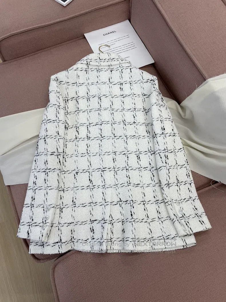 Chanel Chanel 23s Spring and Summer Series White plapel jacket Size S / US 4 / IT 40 - 3 Thumbnail