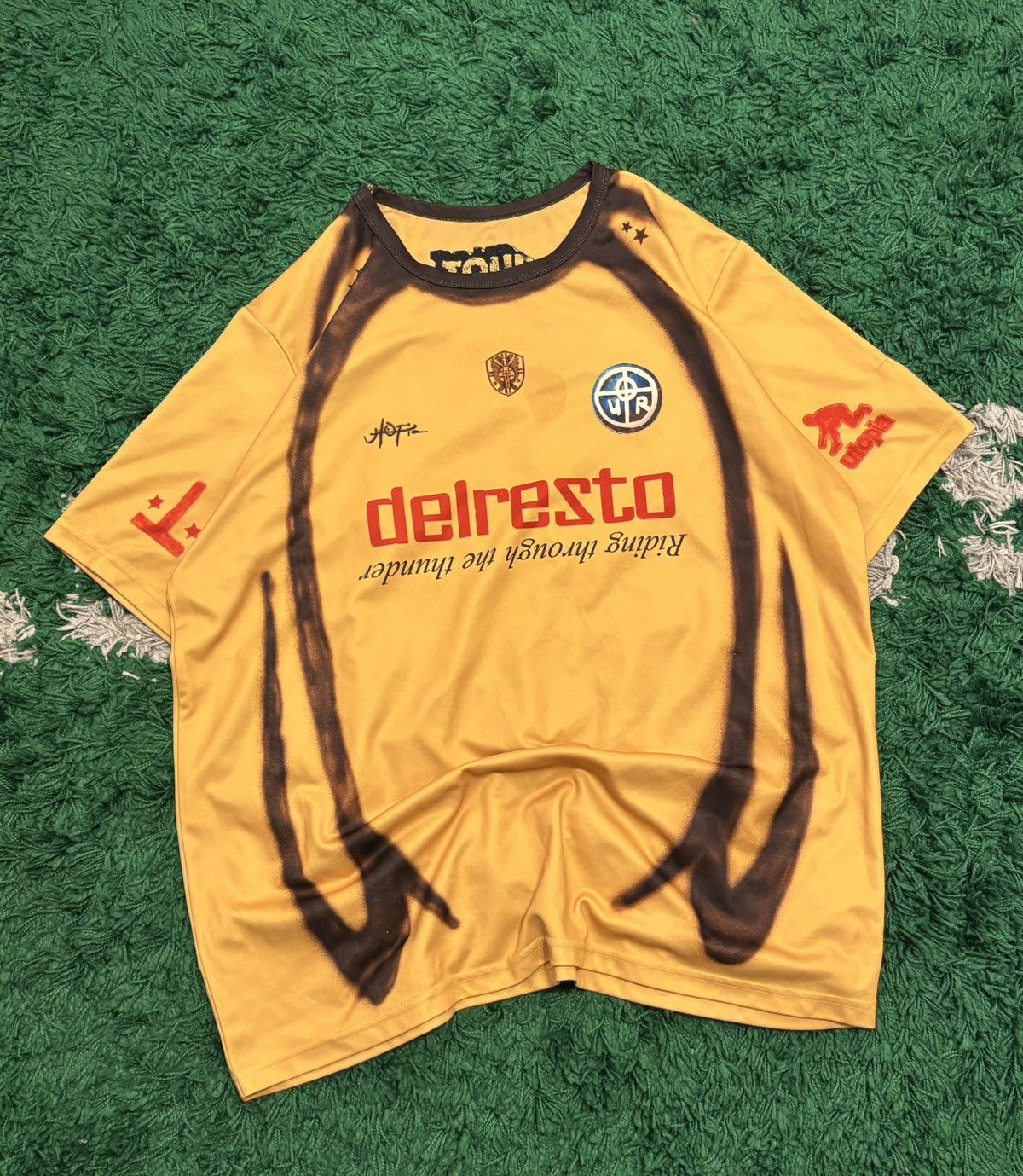 Travis Scott Travis Scott Utopia Jersey (Yellow) Size US XL / EU 56 / 4 - 2 Thumbnail