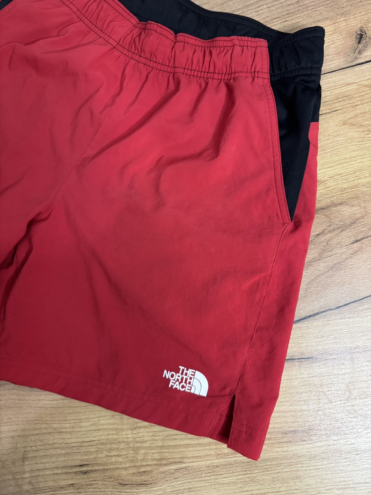 The North Face The North Face Red Black Trail Running Shorts Size M Size US 32 / EU 48 - 3 Thumbnail