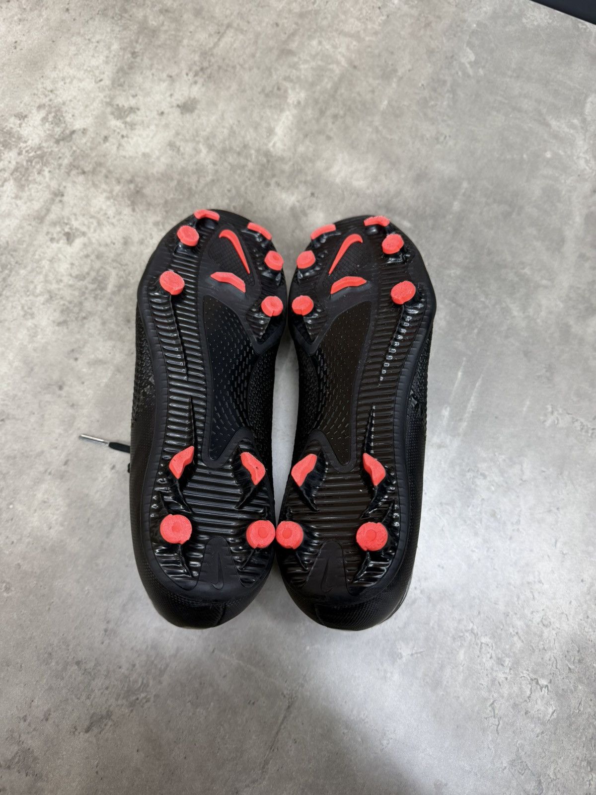 Nike Nike Phantom GT2 MG Soccer Cleats Size US 7.5 Size US 7.5 / EU 40-41 - 9 Thumbnail