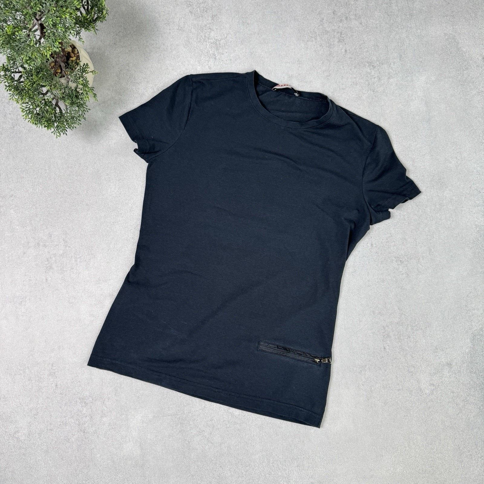Prada Prada Red Tab Pocket Blue Women T Shirt Size S Size S / US 4 / IT 40 - 1 Thumbnail
