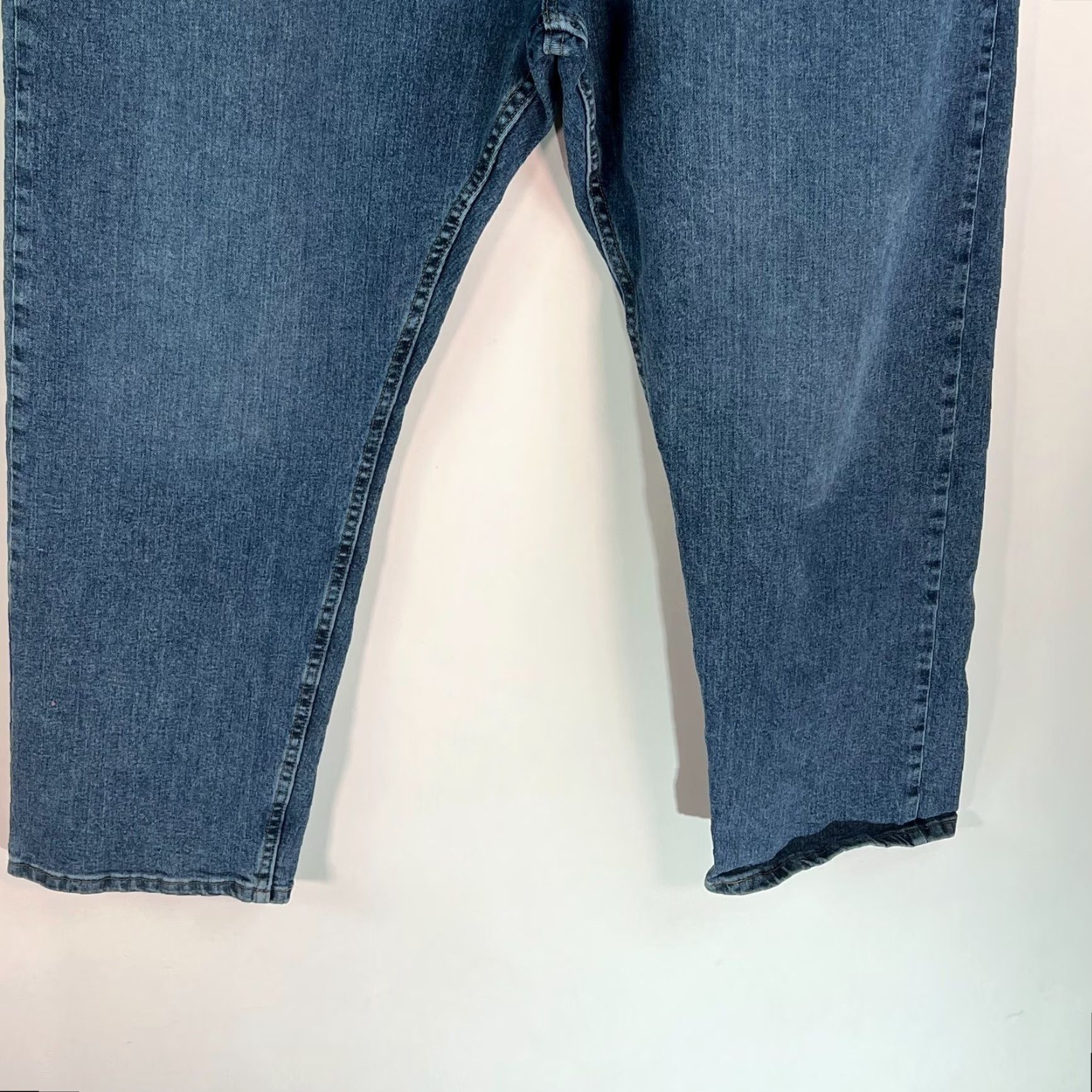 Wrangler Wrangler Jeans Mens Denim Flat Front Straight Blue Size 42 X 30 Regular 5 Pocket Belt Loops Size US 42 / EU 58 - 7 Thumbnail
