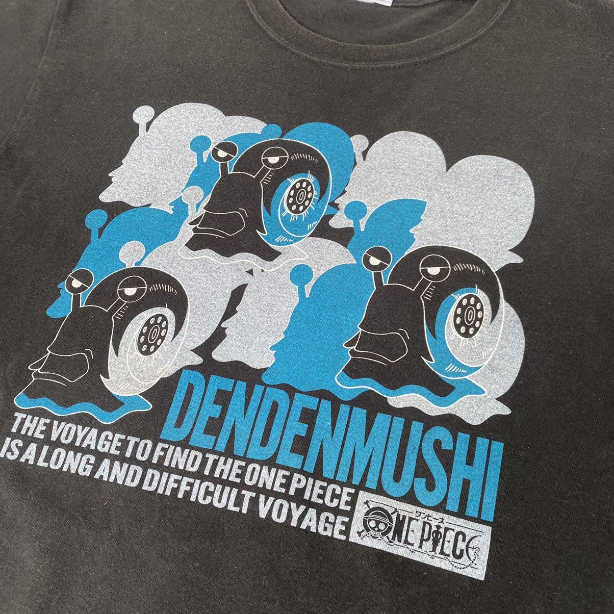 Anime × Japanese Brand × One Piece Vintage y2k one piece anime den den mushi tee Size US M / EU 48-50 / 2 - 4 Thumbnail
