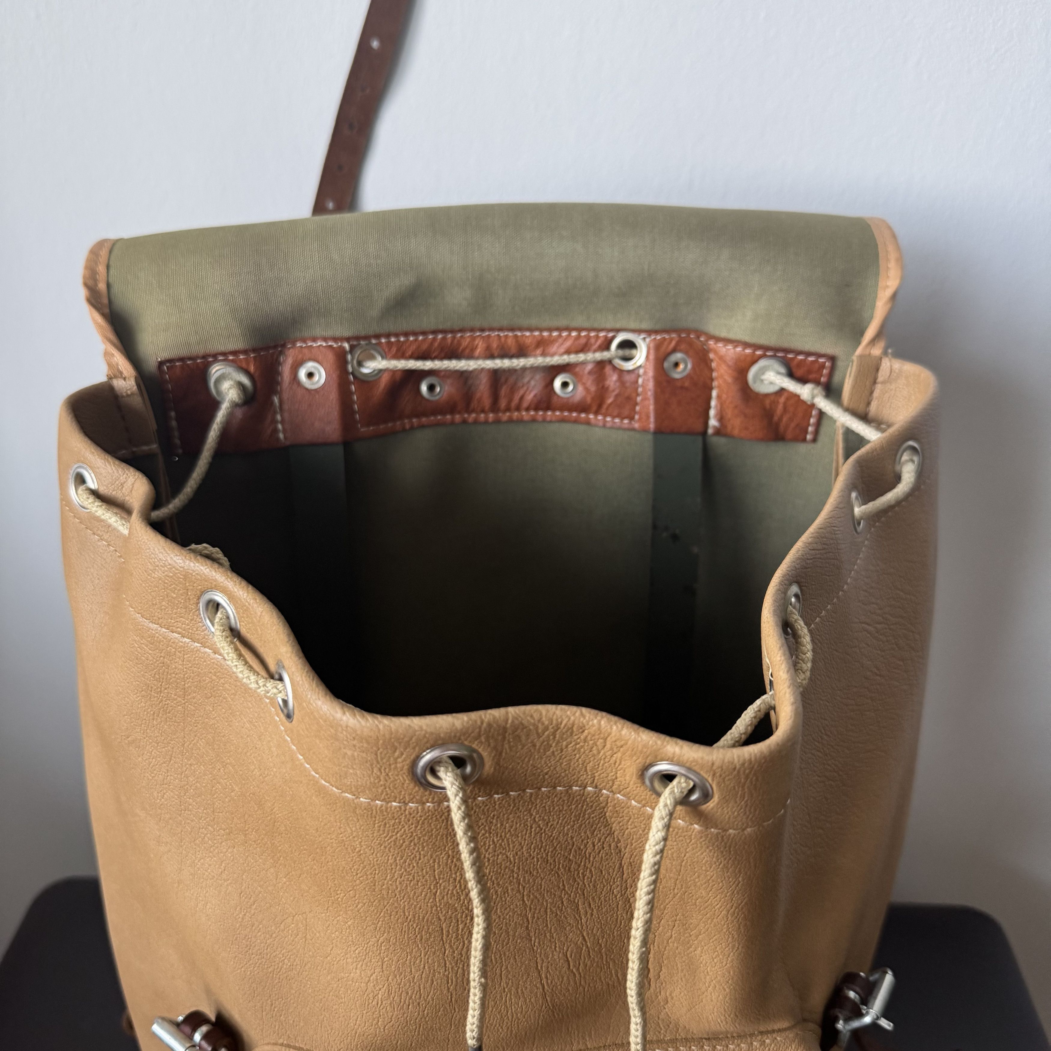 Japanese Brand × Vintage Vintage Army Military Hiking Riri 30s Leather Backpack Size ONE SIZE - 13 Thumbnail