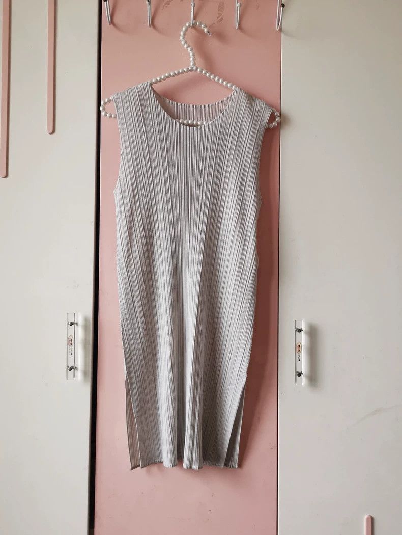 Issey Miyake issey miyake size:3 Beige sleeveless vest 2505-Nextarrow Size XXS / US 00 / IT 34 - 1 Thumbnail