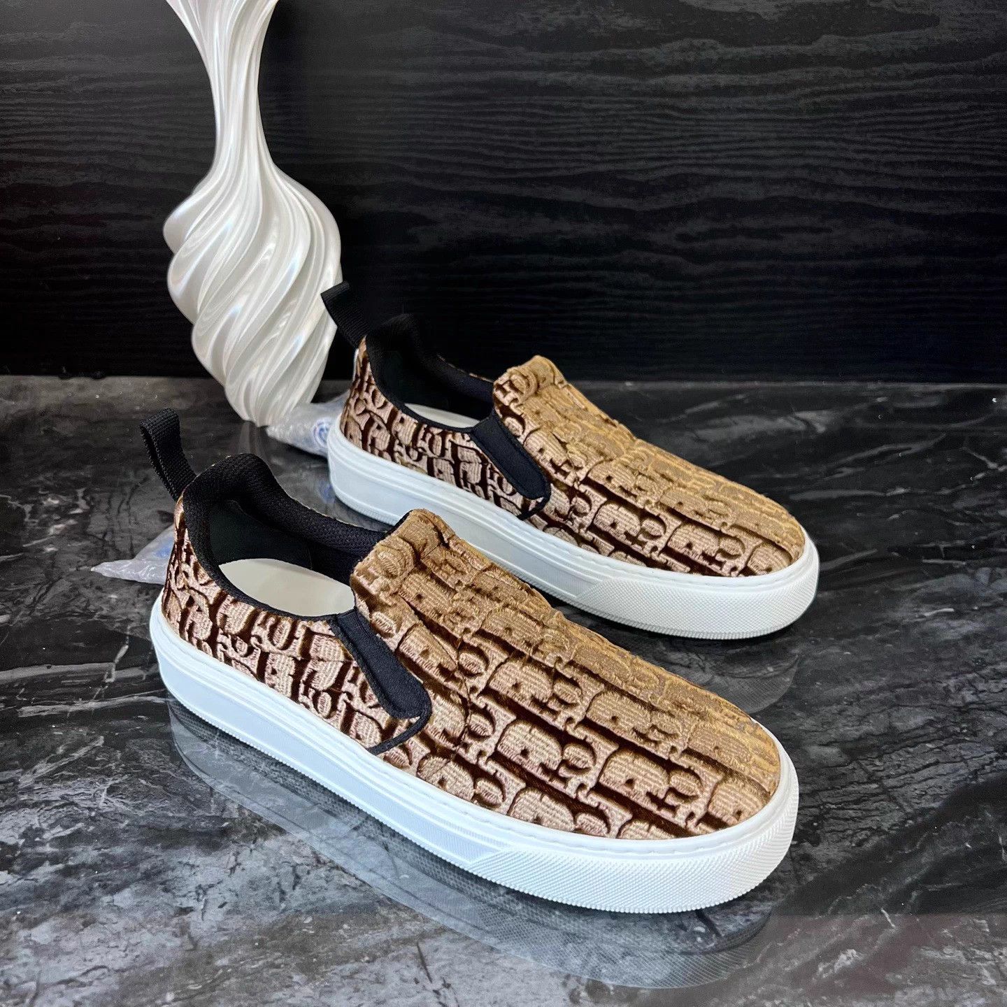 Dior Dior 1247 38.5 bronze allover print velvet Size US 7.5 / IT 37.5 - 3 Thumbnail