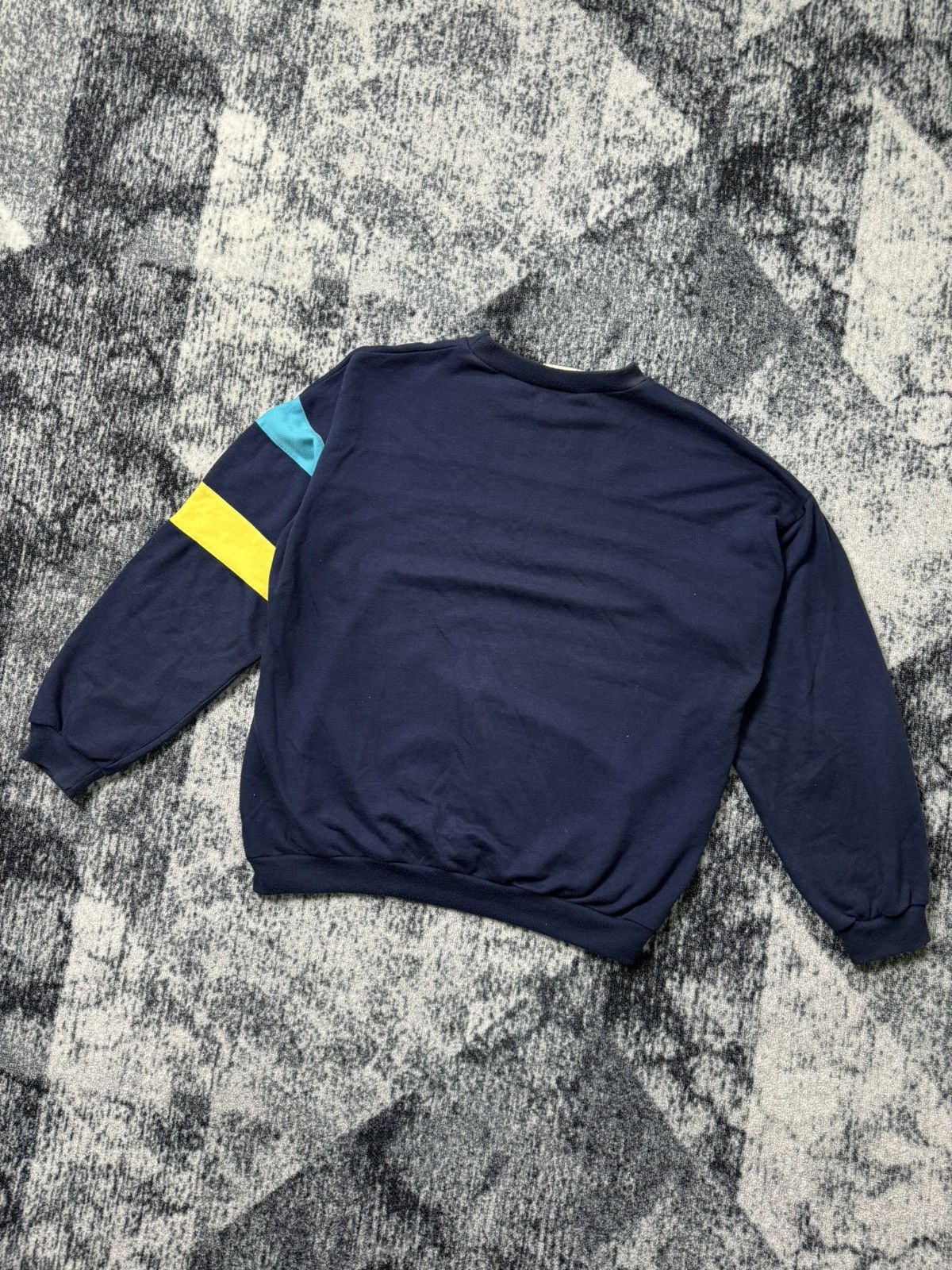 Adidas Vintage Adidas Sweatshirt Y2K STYLE 90s Big Logo Size US XL / EU 56 / 4 - 12 Thumbnail