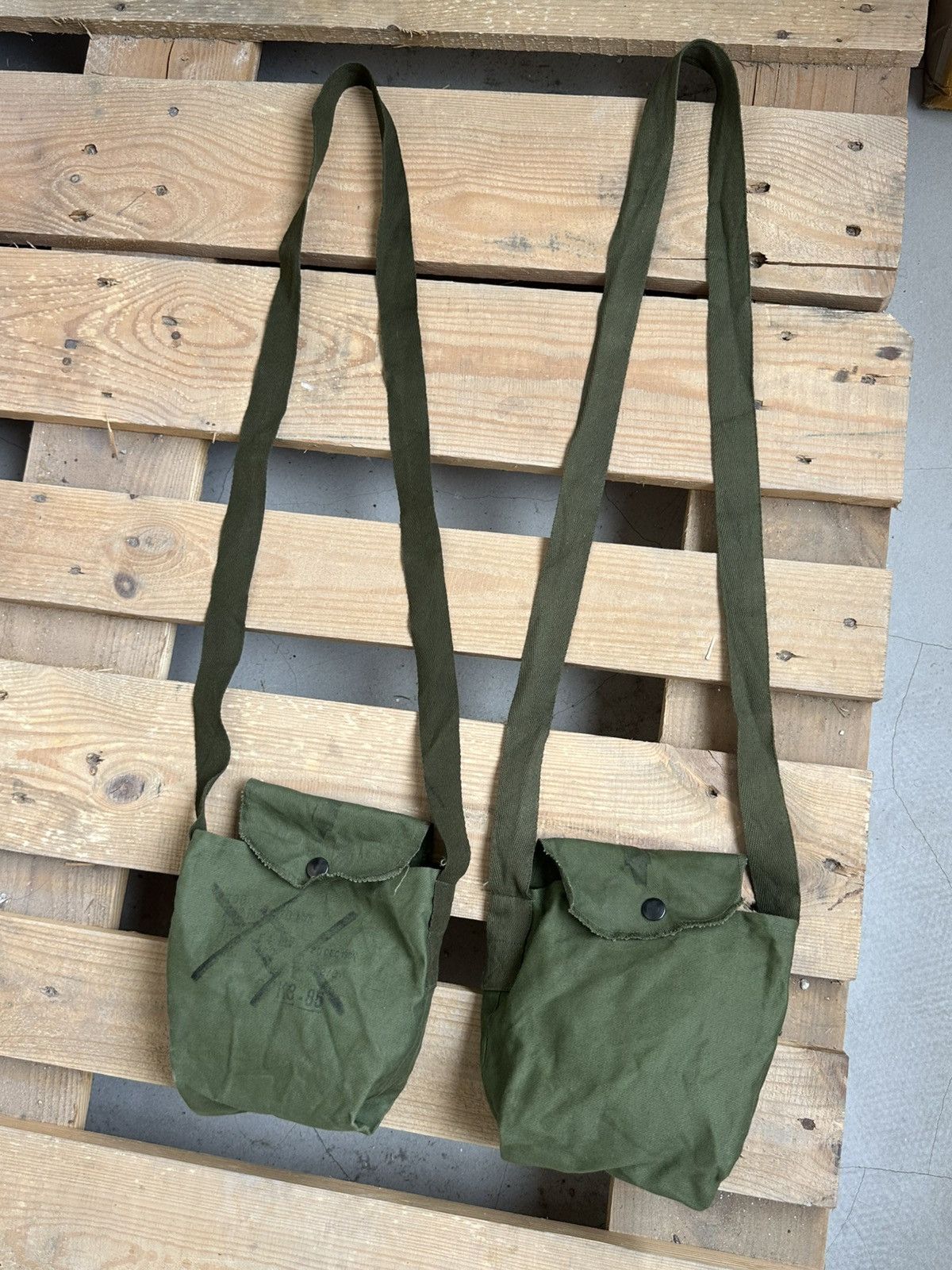 Vintage Vintage 90s 5.56mm F1 Ball Khaki Ammo Shoulder Bag Size ONE SIZE - 8 Thumbnail