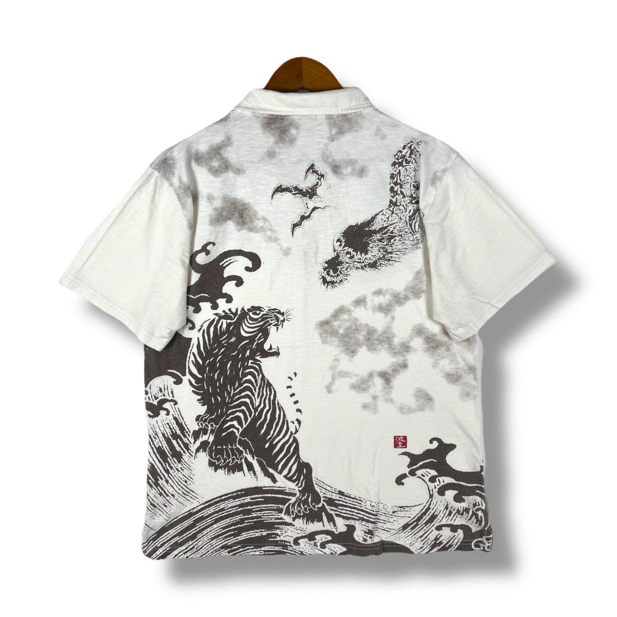 Japanese Brand × Vintage Vintage JAPANESE TRADITIONAL Mystical Creatures Polo Shirt Size US L / EU 52-54 / 3 - 1 Thumbnail