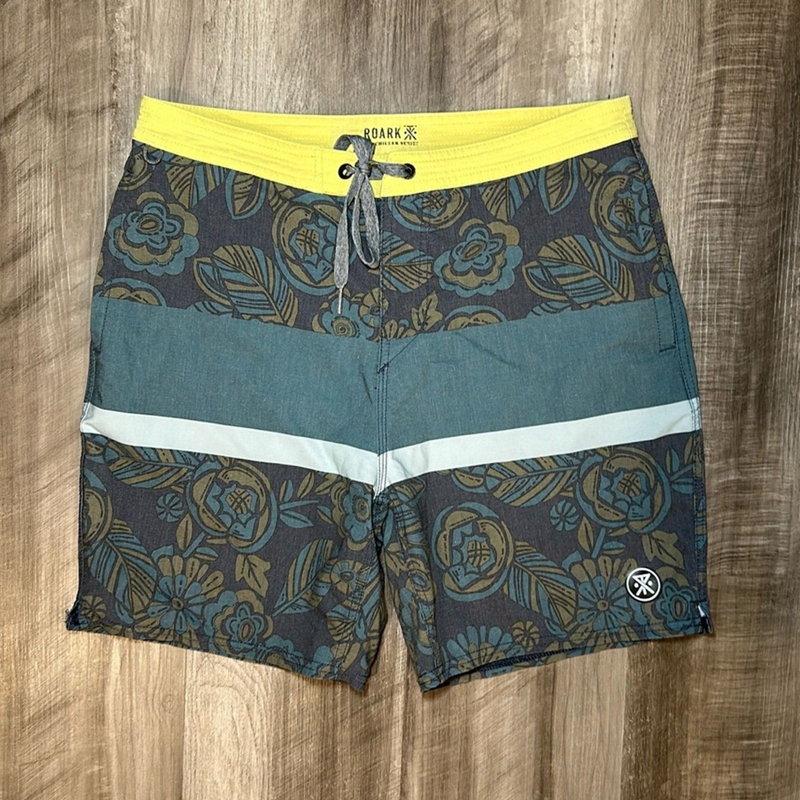 Roark Roark The Chiller Series Board Shorts - 30 Size US 30 / EU 46 - 1 Thumbnail