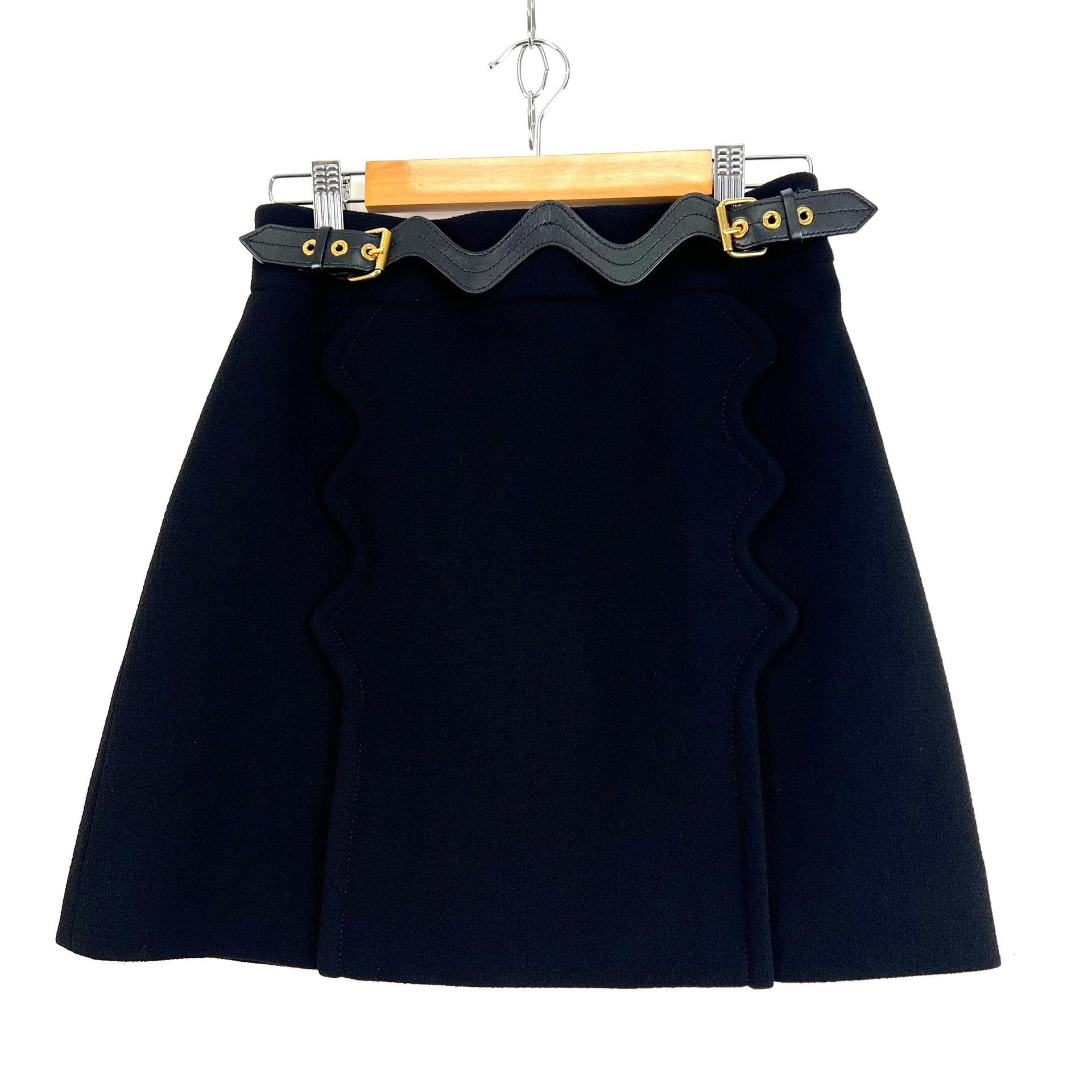 Louis Vuitton Louis Vuitton Black Wool A-line Skirt Size 34" / US 12 / IT 48 - 1 Thumbnail