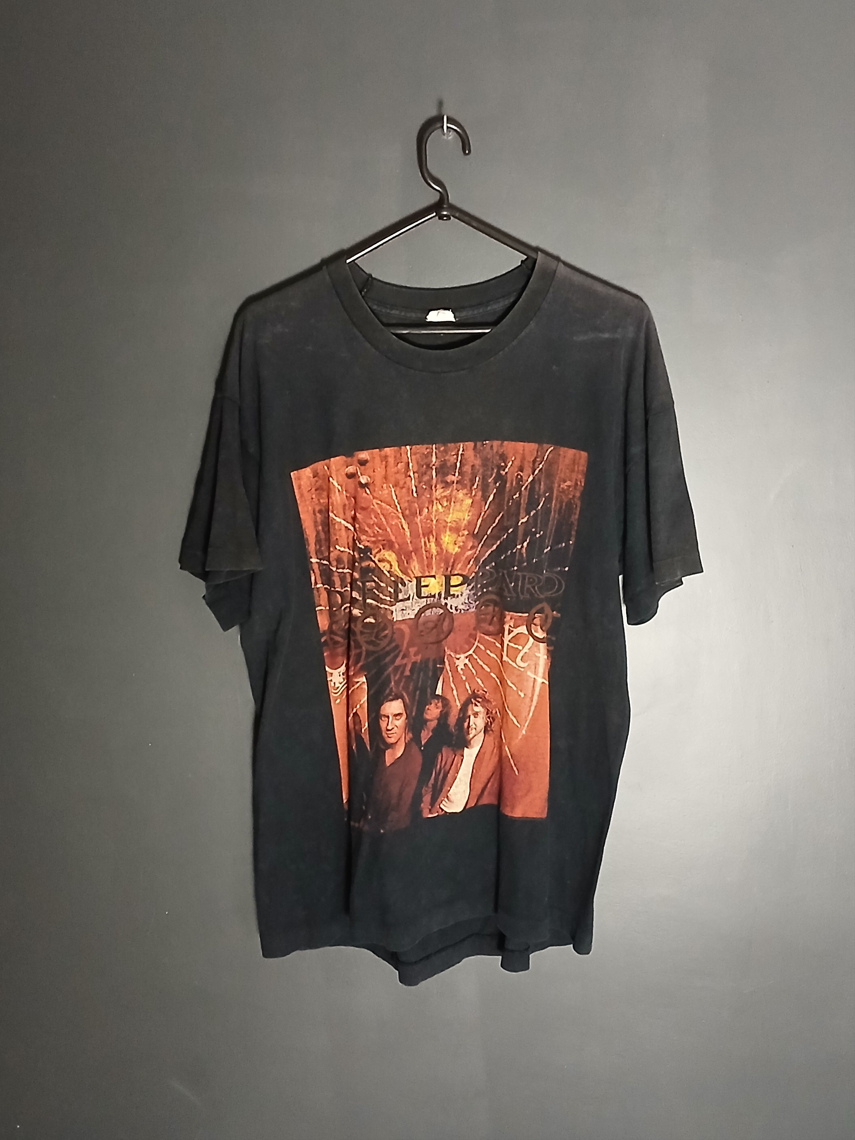 Vintage Vintage 1996 Def Lepperd T-Shirt Size US L / EU 52-54 / 3 - 1 Thumbnail