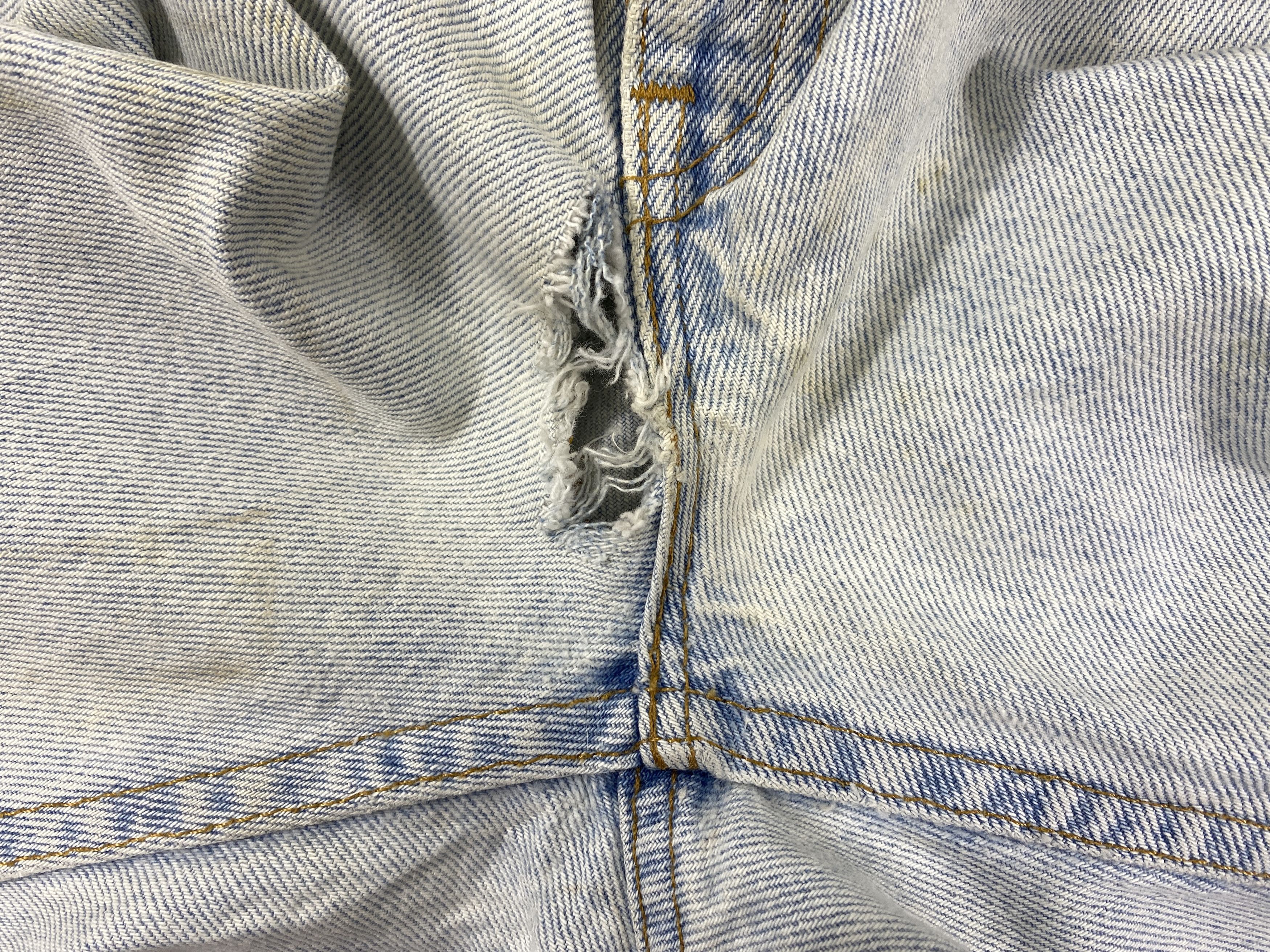 Levi's 90's Light Blue Wash Vintage Levi's 505 USA 39x30.5 -JN1719 Size US 39 - 11 Thumbnail