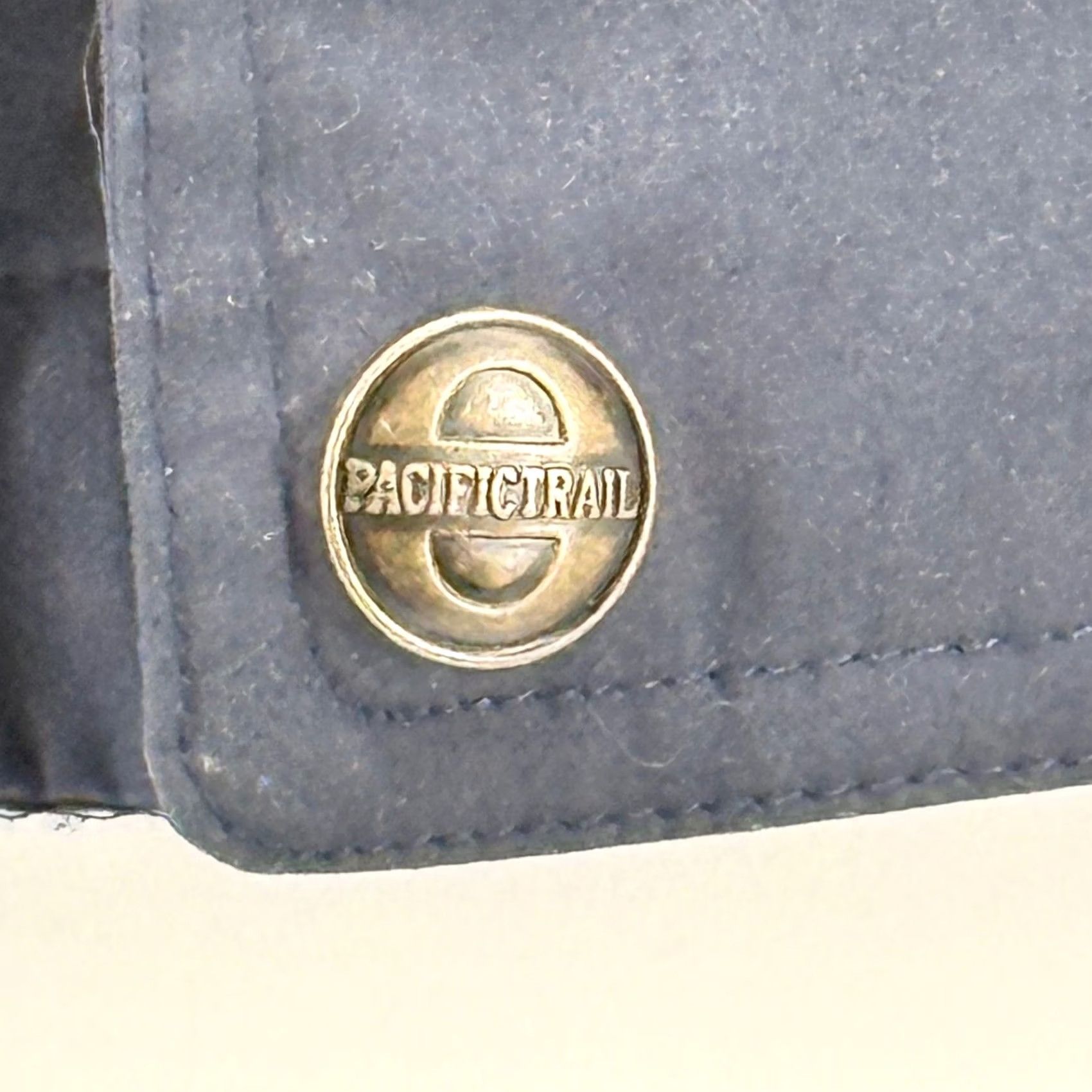 Vintage VINTAGE Pacific Trail LT Jacket Hooded Vented Navy Blue Windbreaker Men L Regular Fit Sharksnake? Size US L / EU 52-54 / 3 - 7 Thumbnail