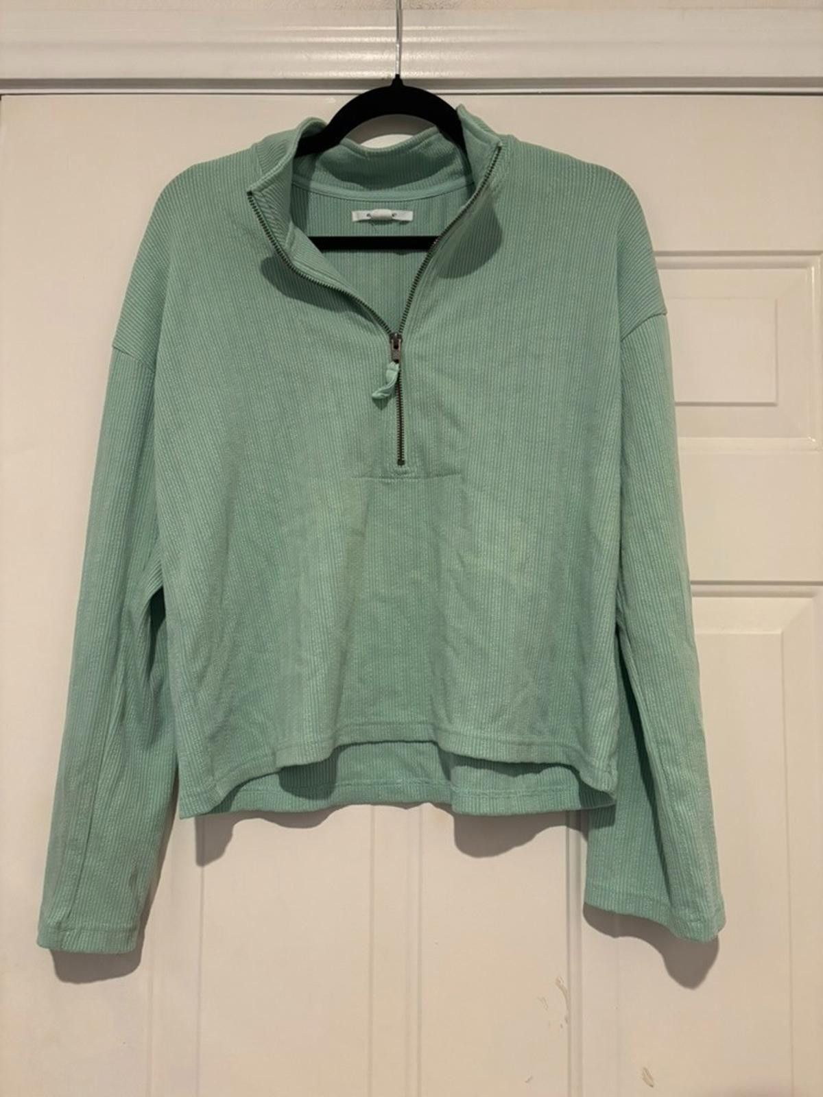 O'Neill Women's sz L O'Neill ribbed shirt in moss green #669 Size L / US 10 / IT 46 - 1 Thumbnail