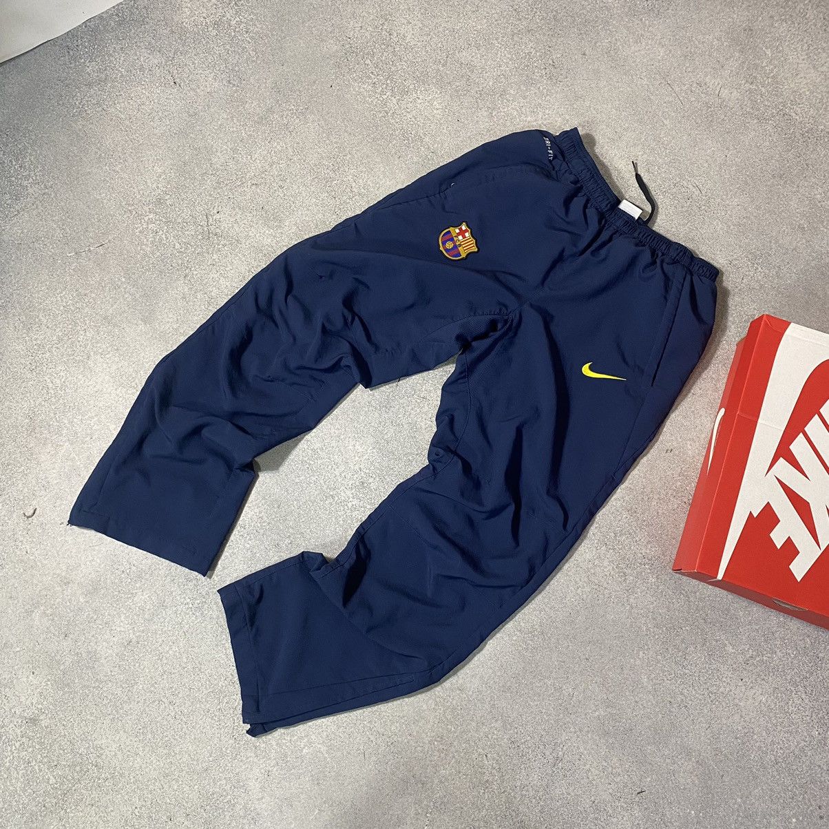 Nike Vintage nike track pants barcelona Y2K drill nylon Size US 30 / EU 46 - 1 Thumbnail