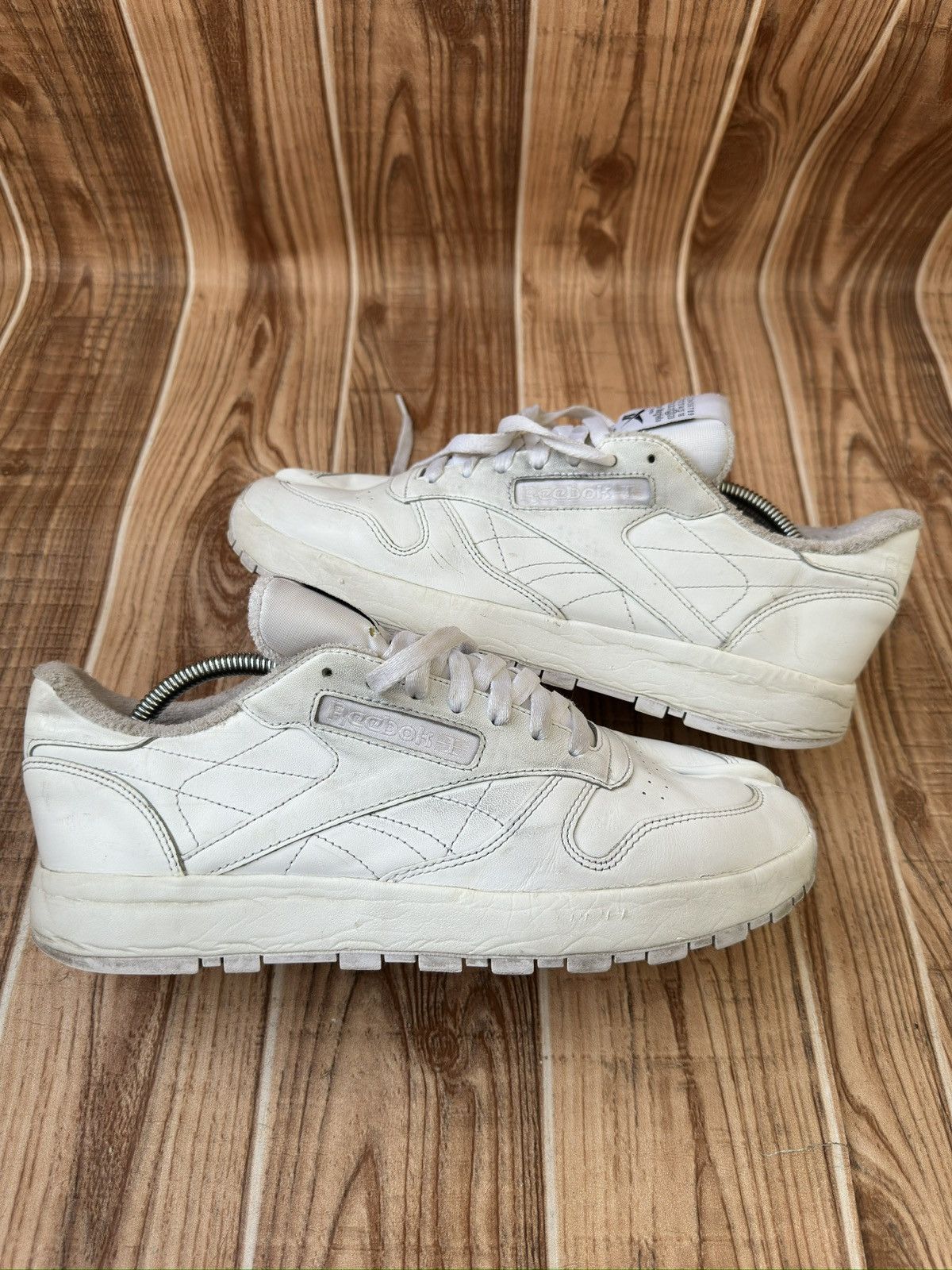 Maison Margiela × Reebok Reebok x Maison Margiela Classic Leather Tabi Sneakers Size US 9.5 / EU 42-43 - 13 Thumbnail
