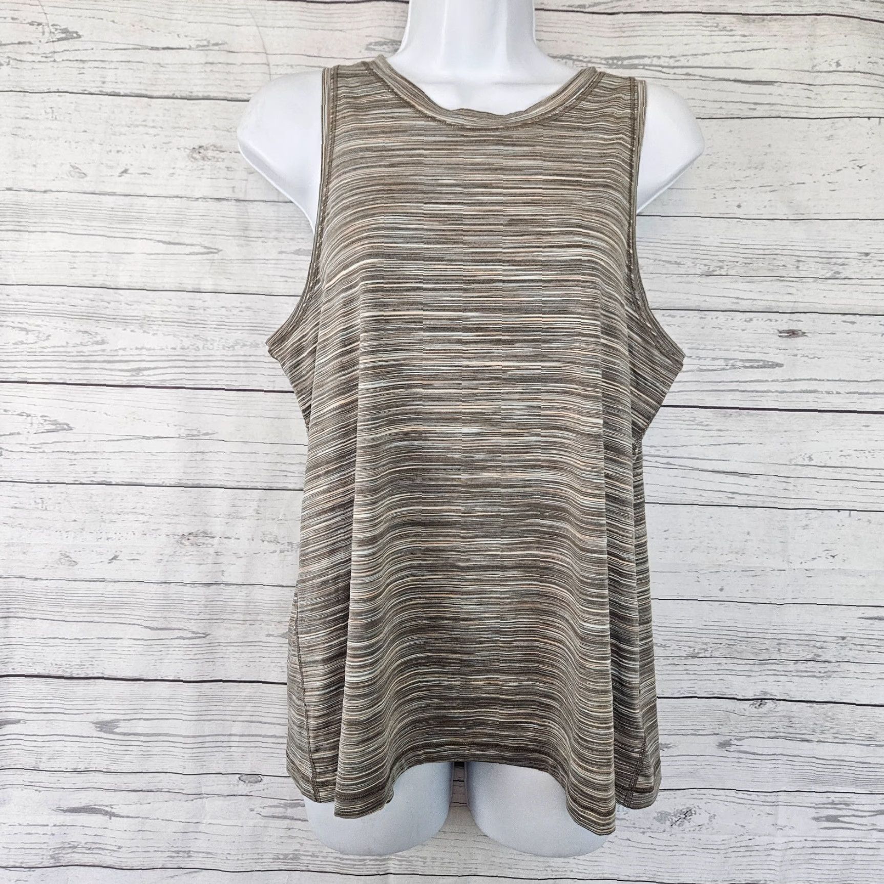 Athleta Athleta Womens Tank Top M Gray Blue Basic Tank Womens Medium Gray Activewear 90s? Size M / US 6-8 / IT 42-44 - 2 Thumbnail