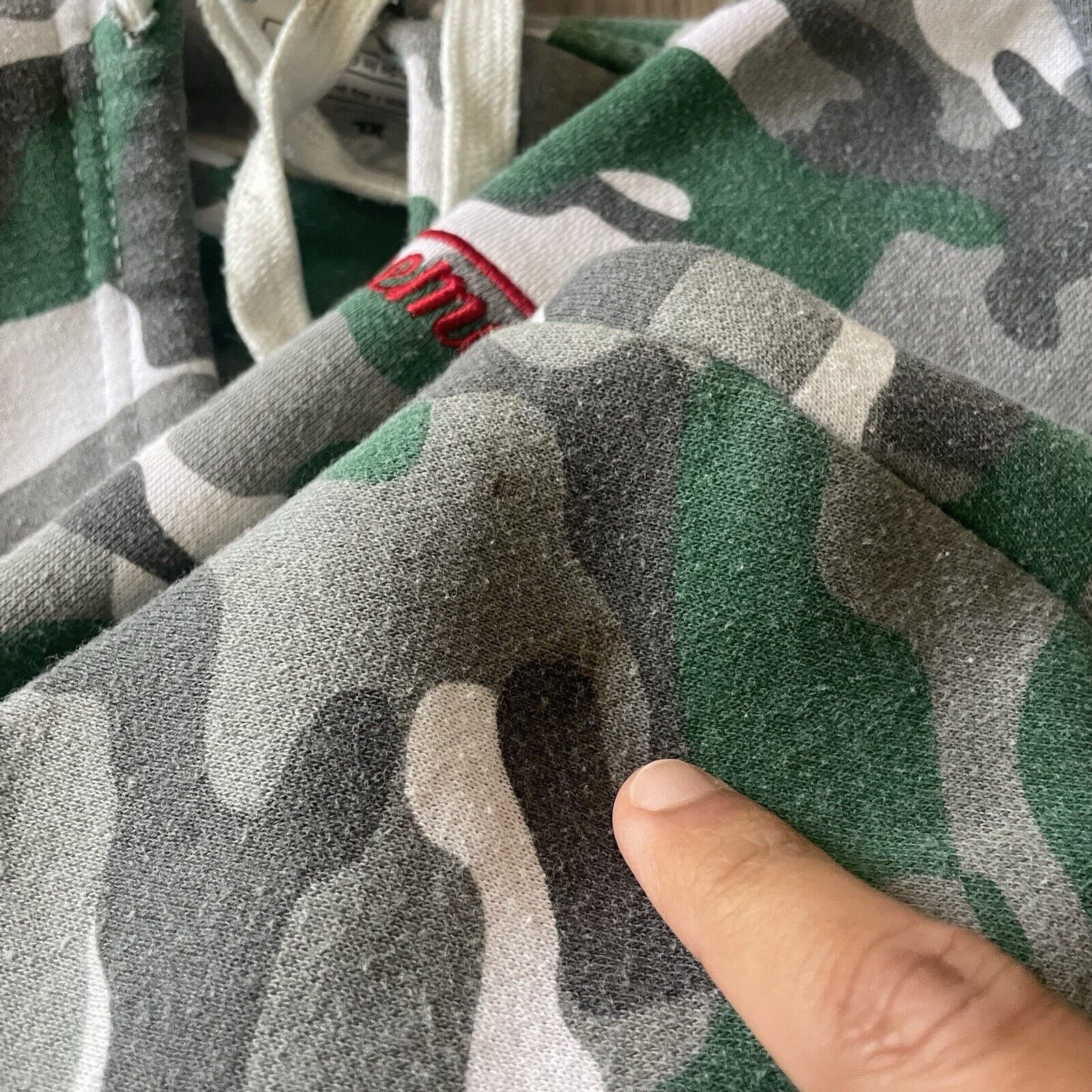 Vintage Krispy Kreme Hoodie Green Camouflage Zip Up Jesse Pinkman Size US XL / EU 56 / 4 - 7 Thumbnail