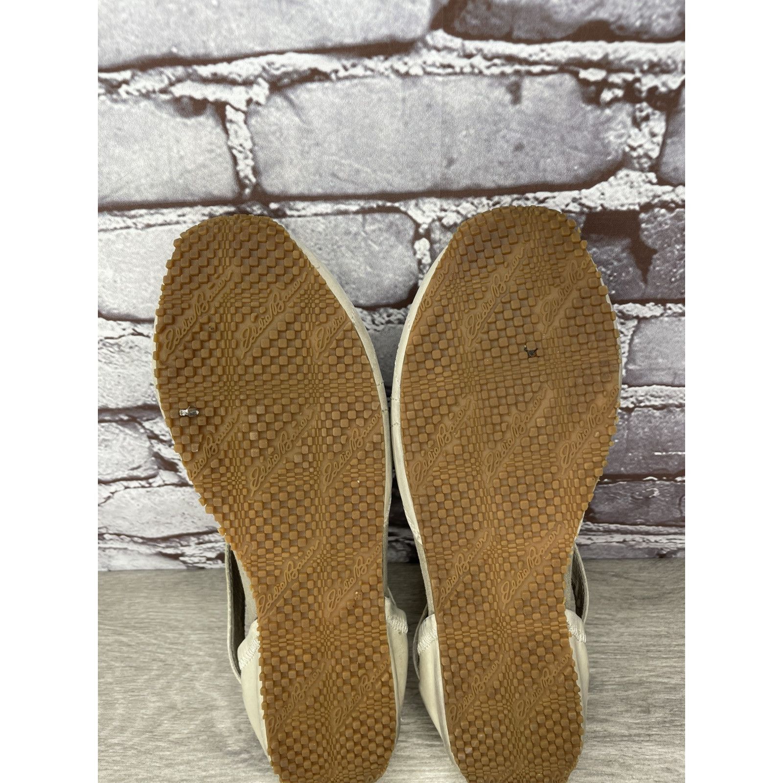 Eddie Bauer Eddie Bauer Beige Ivory Leather Closed Clogs Athletic Shoes Size US 10 / IT 40 - 8 Thumbnail