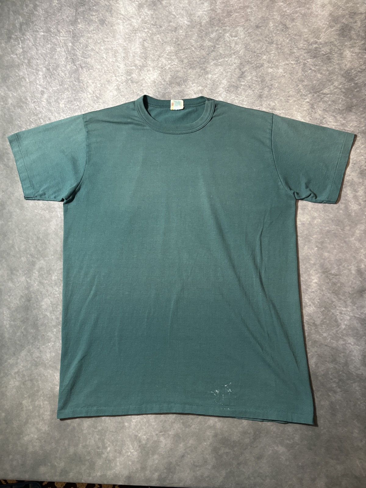 Vintage 80s Vintage Blank Tee Sun Faded Bleach Thrashed 90s Forrest Size US XL / EU 56 / 4 - 2 Thumbnail