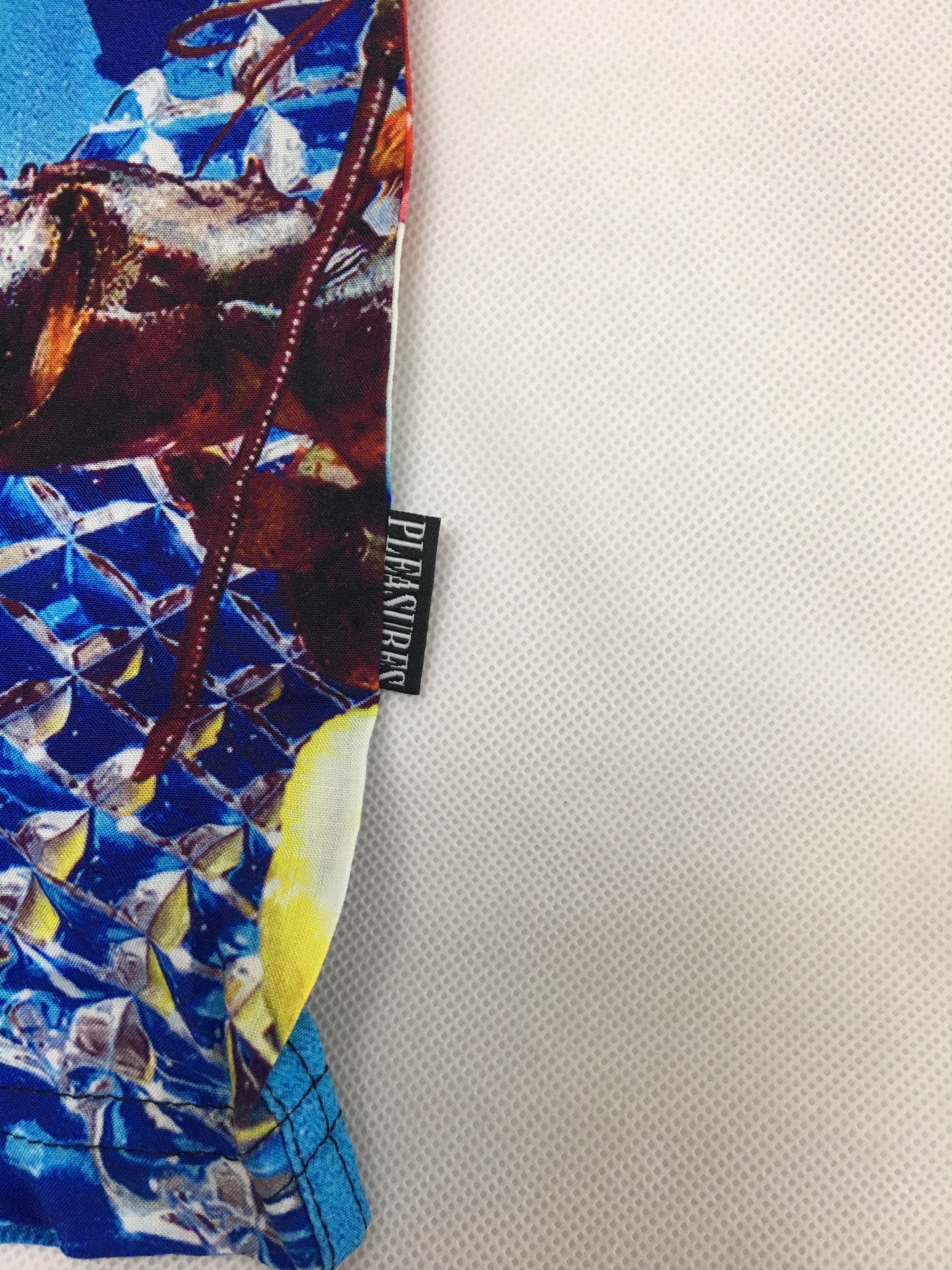 Playboy Pleasures x Playboy Taste Button Down Rayon Shirt Medium Size US M / EU 48-50 / 2 - 6 Thumbnail