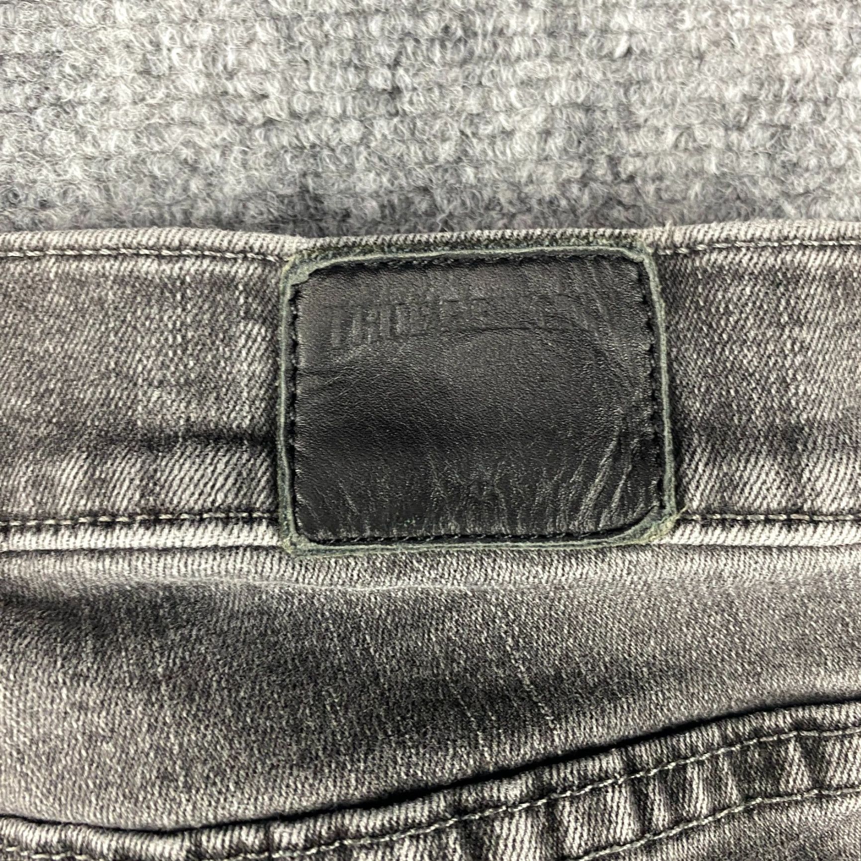 True Religion True Religion Halle Jeans Womens 30 Black Mid-Rise Stretch Super Skinny USA Made Size 30" / US 8 / IT 44 - 6 Thumbnail