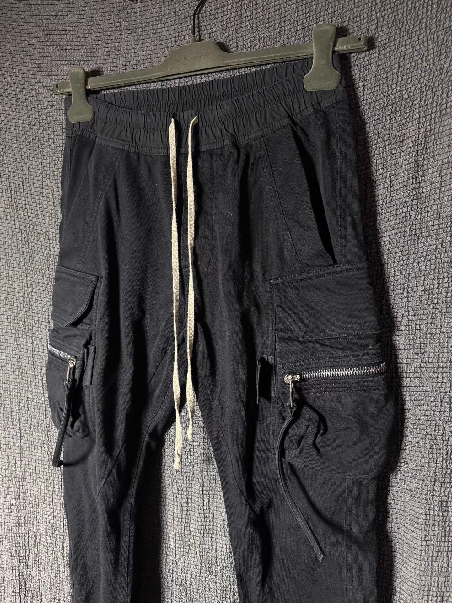 Rick Owens Rick Owens 18FW mainline multi-pocket drawstring joggers Size US 32 / EU 48 - 5 Thumbnail
