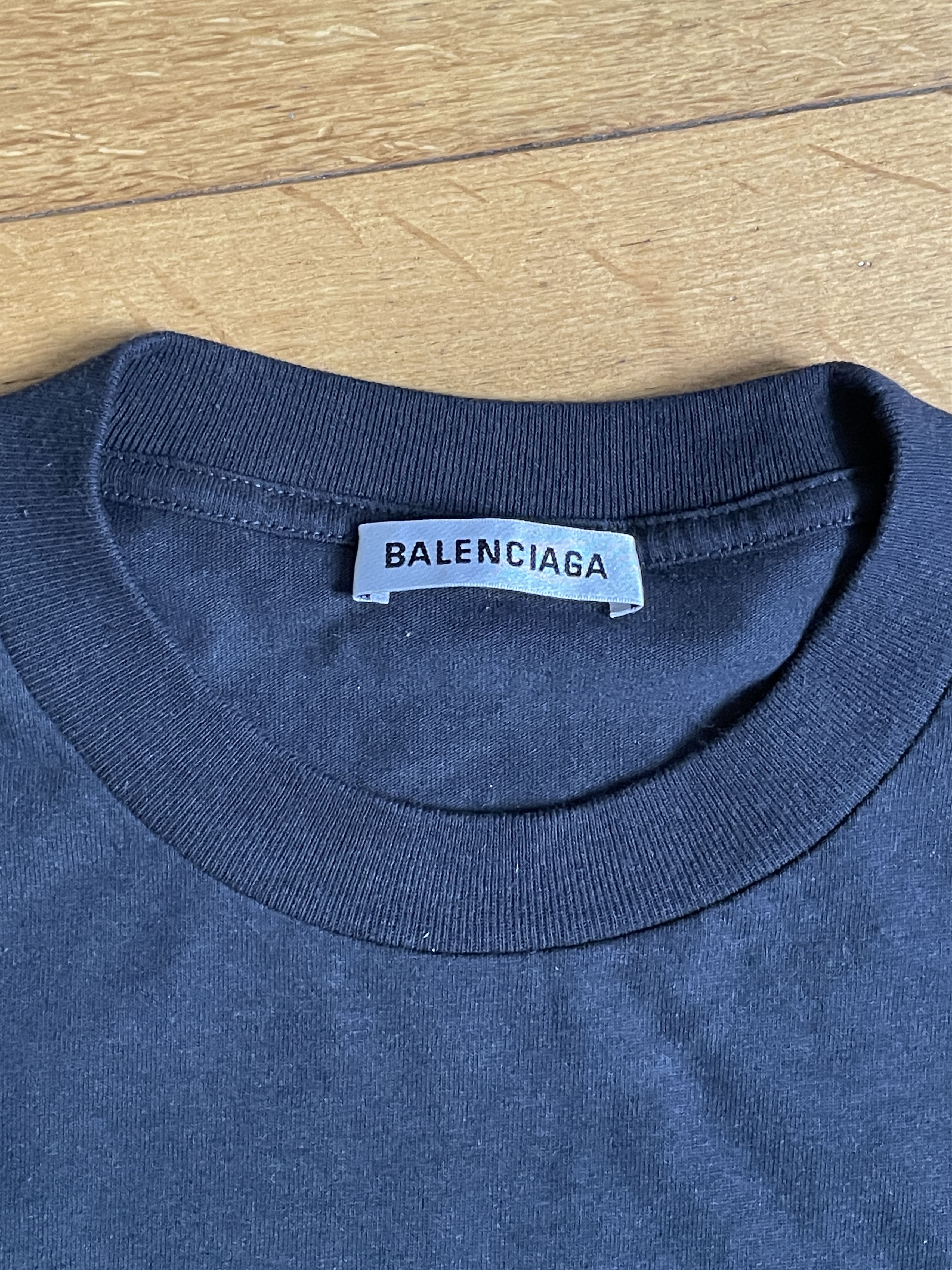 Balenciaga Balenciaga Asymmetric T-Shirt Size US M / EU 48-50 / 2 - 3 Thumbnail