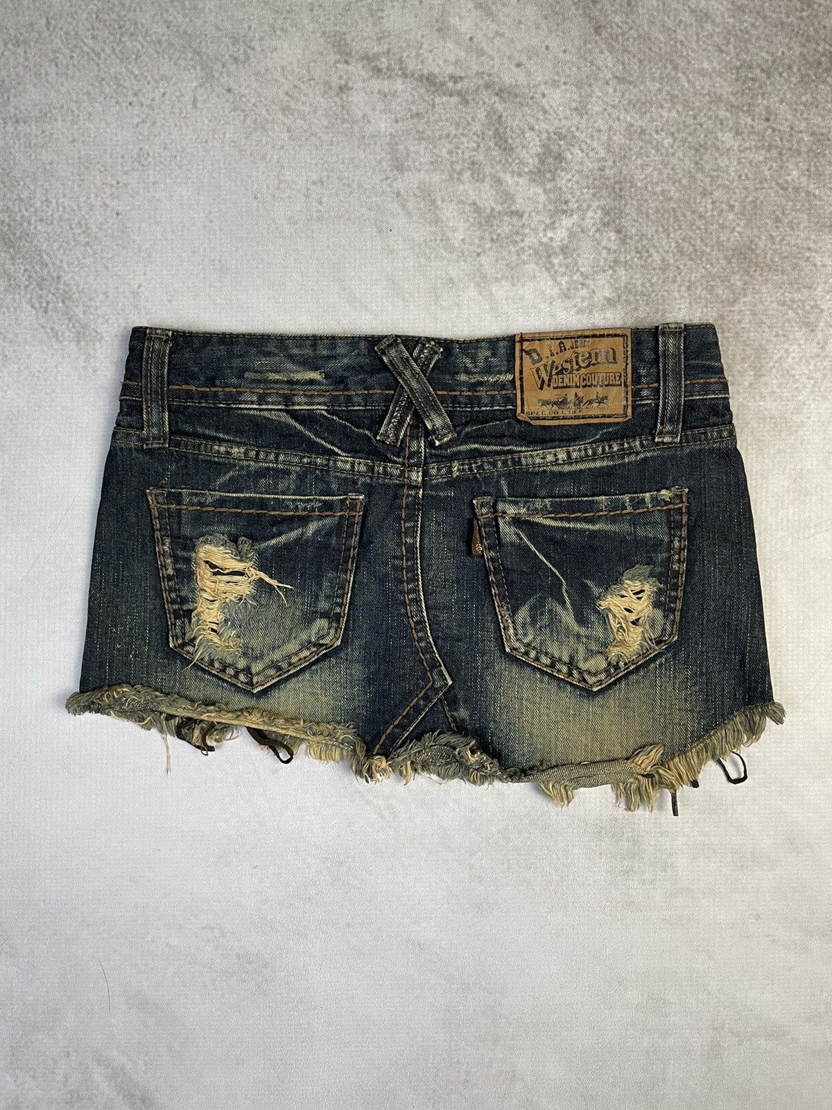 Japanese Brand Y2k D.i.a. Lace-Up Distressed Denim Mini Skirt Size 26" / US 2 / IT 38 - 8 Thumbnail