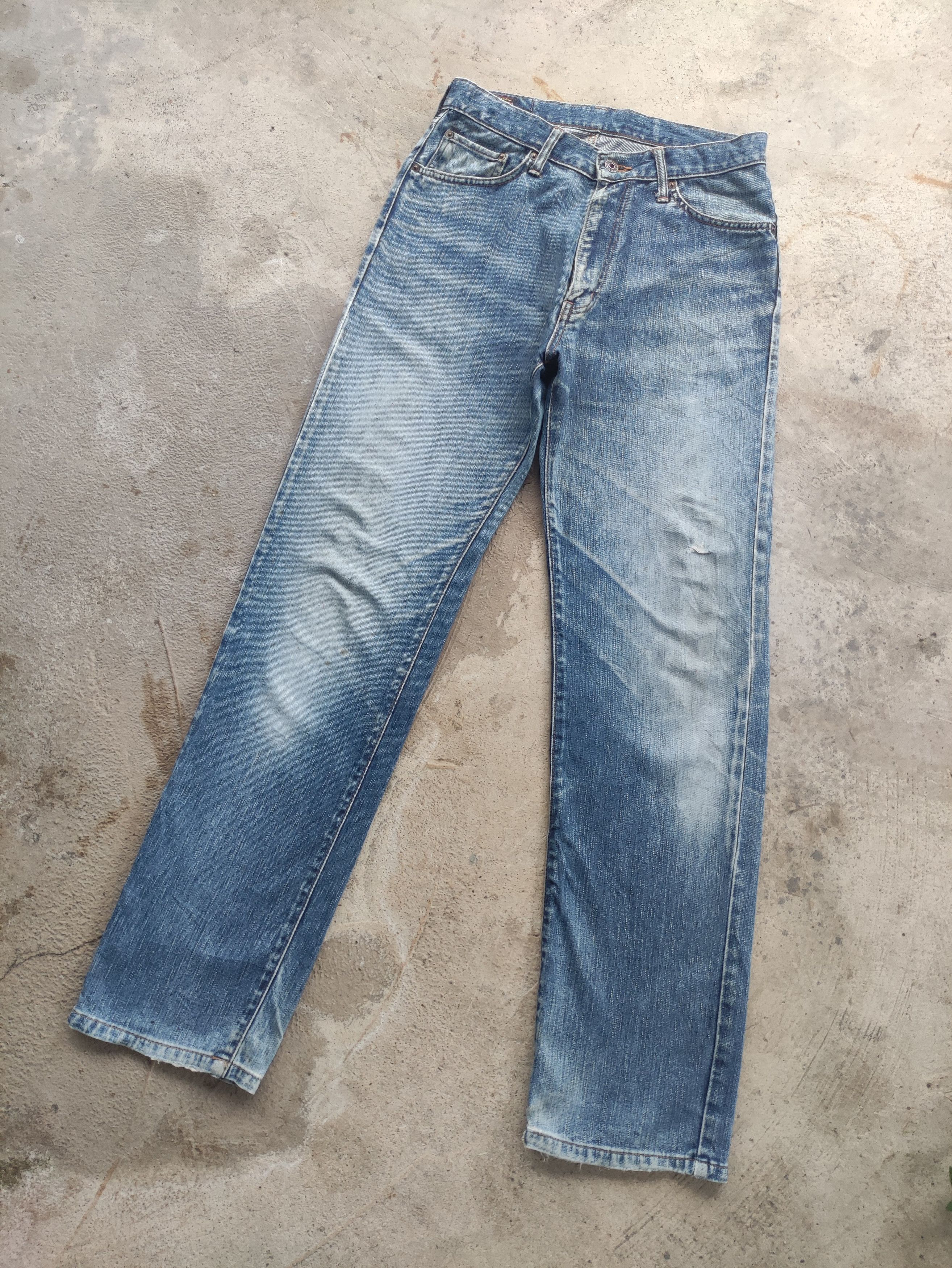 Edwin Vintage Edwin Japan Distressed Faded Denim Pants W31 Size US 31 - 2 Thumbnail