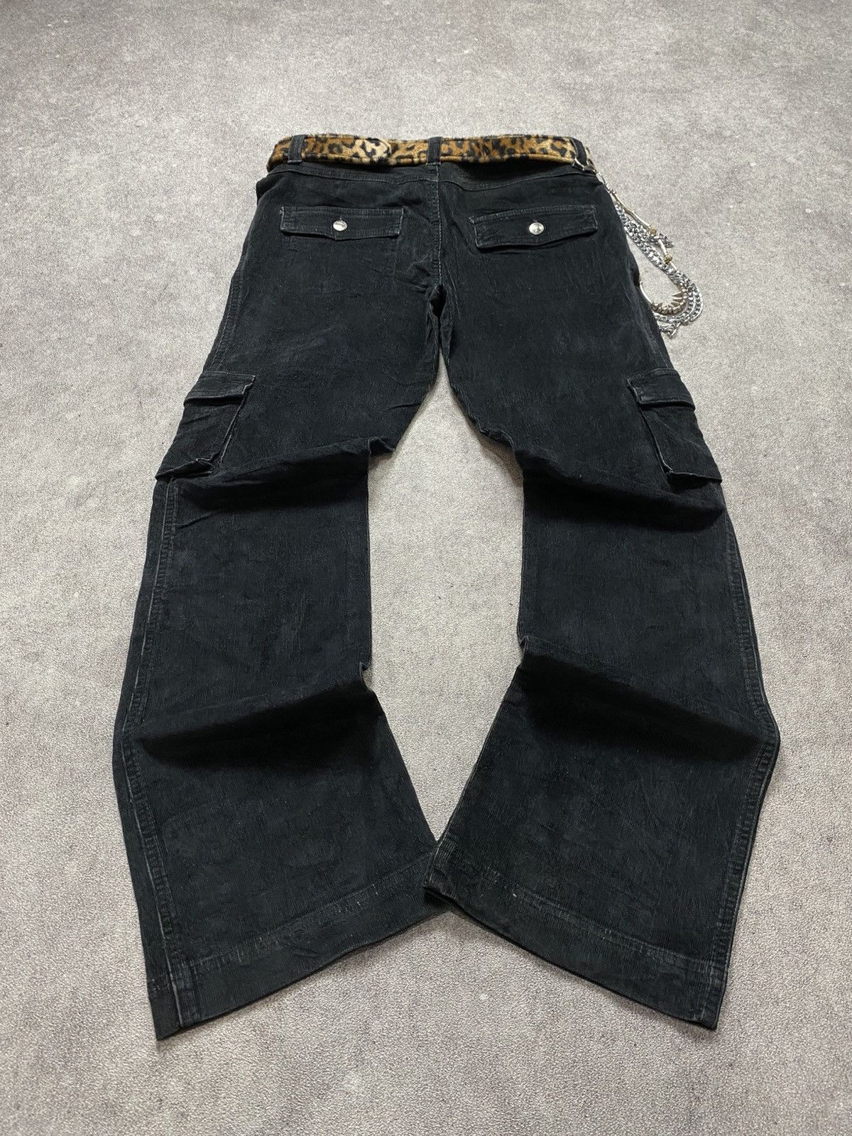 If Six Was Nine × Japanese Brand × Le Grande Bleu (L.G.B.) 2000s Bluewax Cargo Flare Corduroy Pant Size US 30 / EU 46 - 2 Thumbnail
