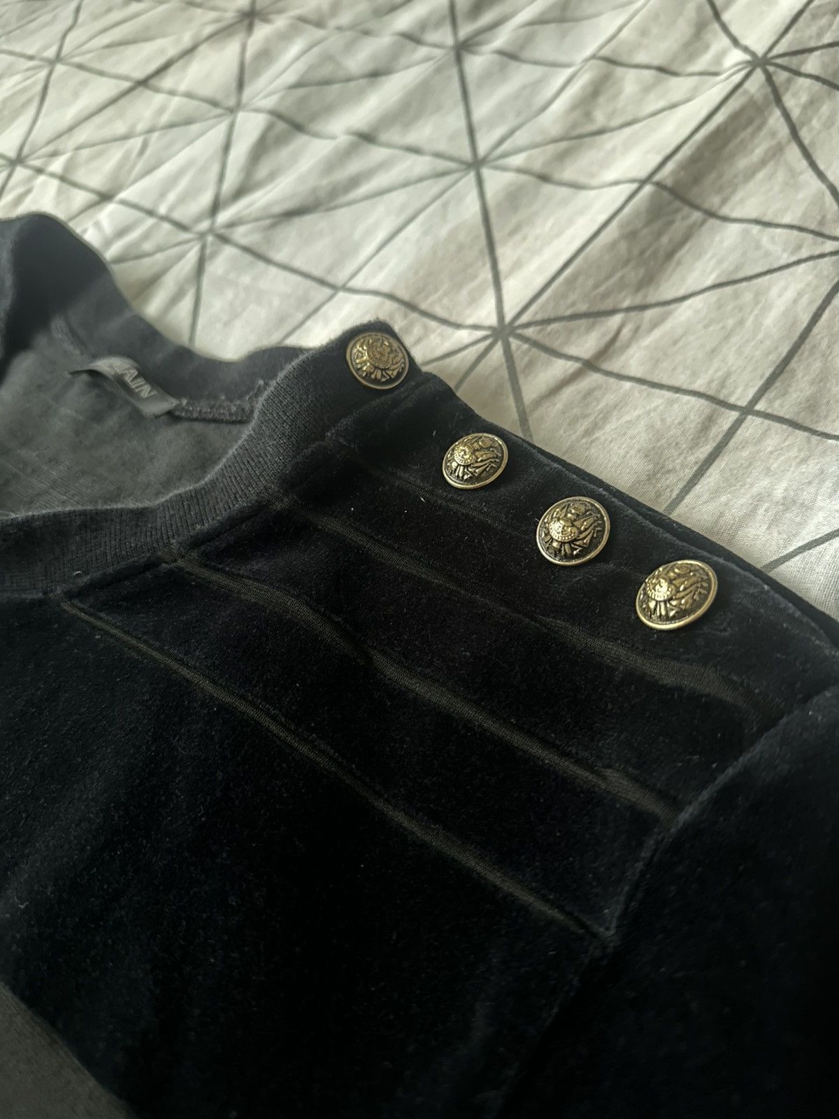 Balmain F/W15 Balmain Velvet Black & Navy T shirt Oliver Rousteing Size US XL / EU 56 / 4 - 3 Thumbnail