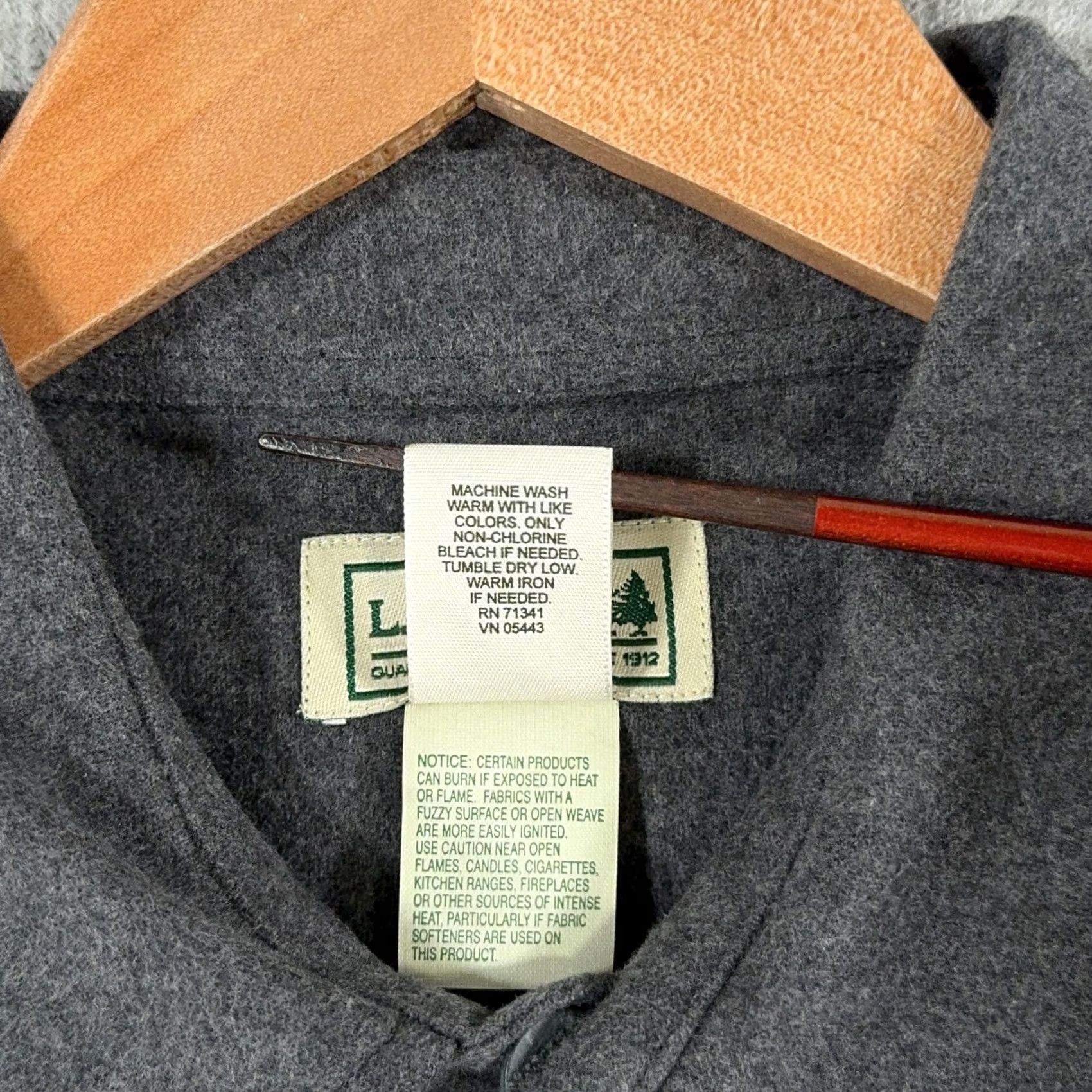 Vintage VINTAGE L.L.Bean Chamois Flannel Shirt Mens M Gray Long Sleeve Button-Up Size US M / EU 48-50 / 2 - 5 Thumbnail
