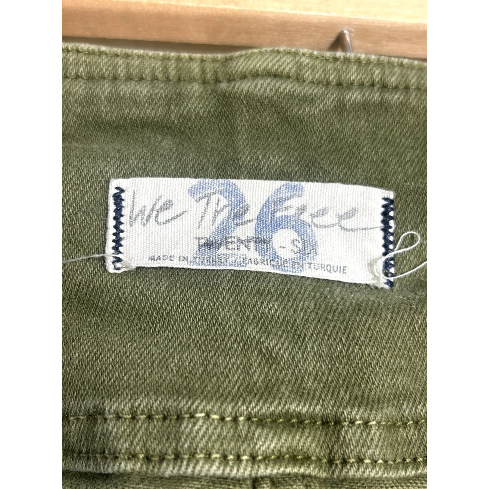 Free People Free People Skirt Mini Womens 26x14 Army Green Zip Pocket Distressed All Seasons 90s Bohemian Festival Rock Band Modern Coastal Cowgirl Size 26" / US 2 / IT 38 - 6 Thumbnail