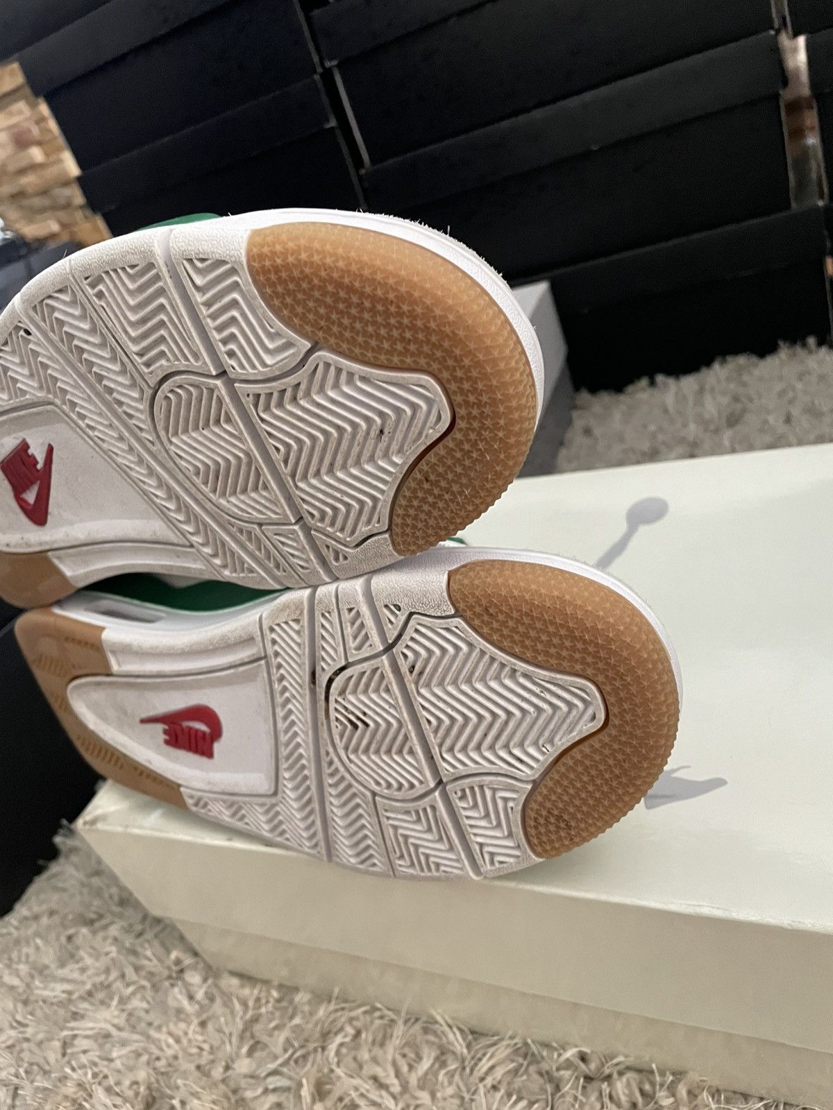 Jordan Brand Jordan 4 SB Pine Green Size US 9 / EU 42 - 9 Thumbnail