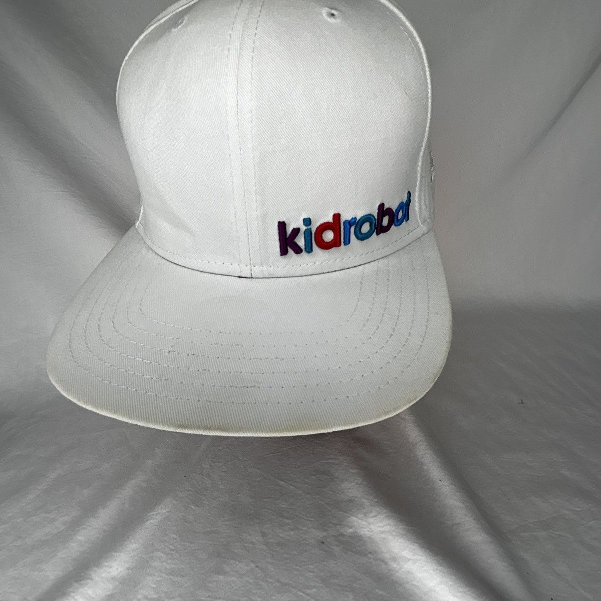 Kid Robot Kidrobot NEW ERA Classic 9FIFTY Flat Bill Snapback Fit Rare Size ONE SIZE - 5 Thumbnail