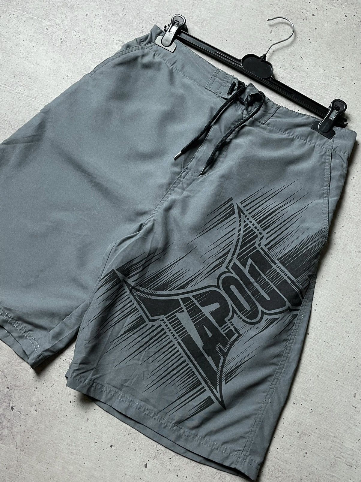 Tapout Tapout Vintage Shorts Y2K Affliction style Size US 34 / EU 50 - 2 Thumbnail