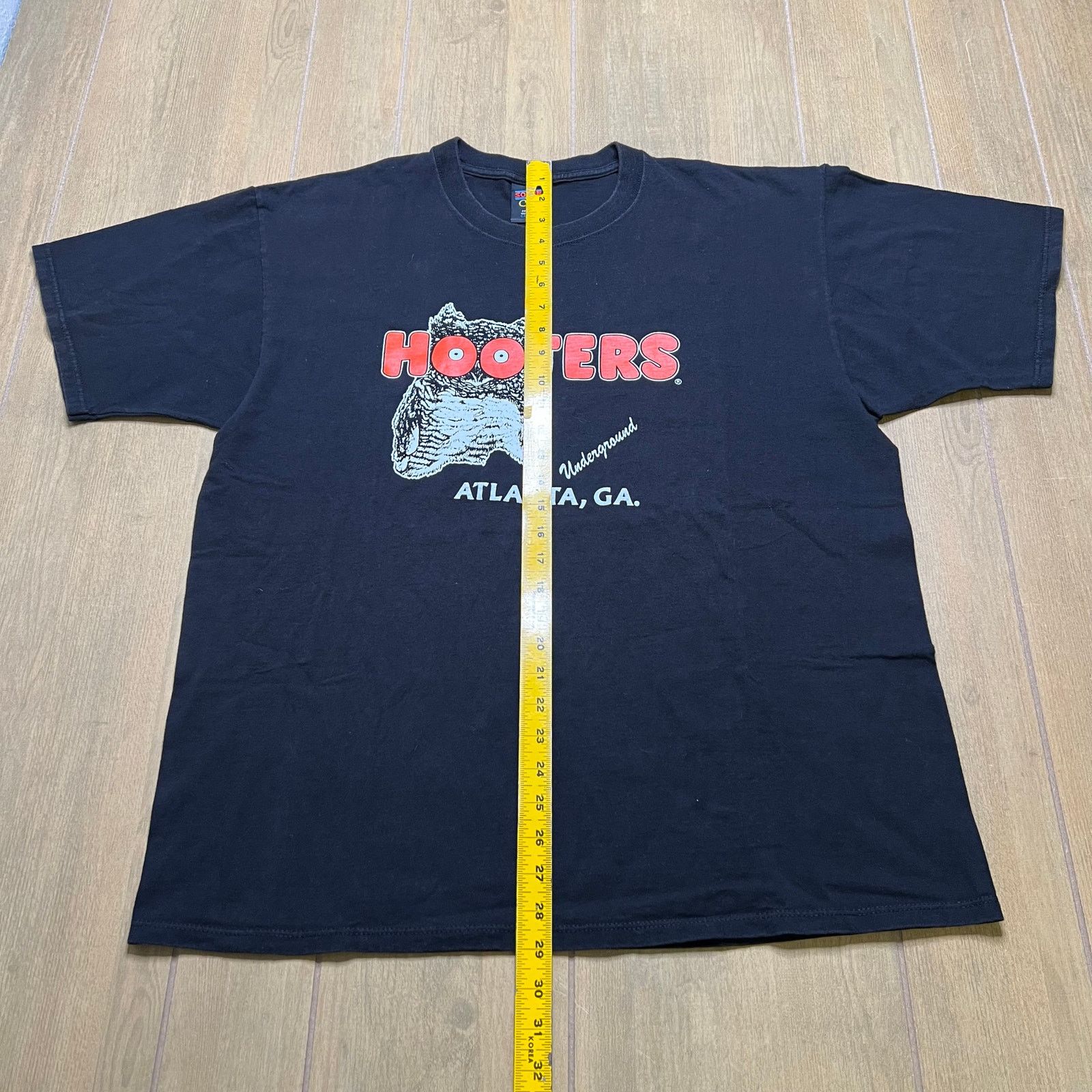 Soffe Vintage 90s Hooters Underground Atlanta, GA Logo T-Shirt XL Size US XL / EU 56 / 4 - 7 Thumbnail