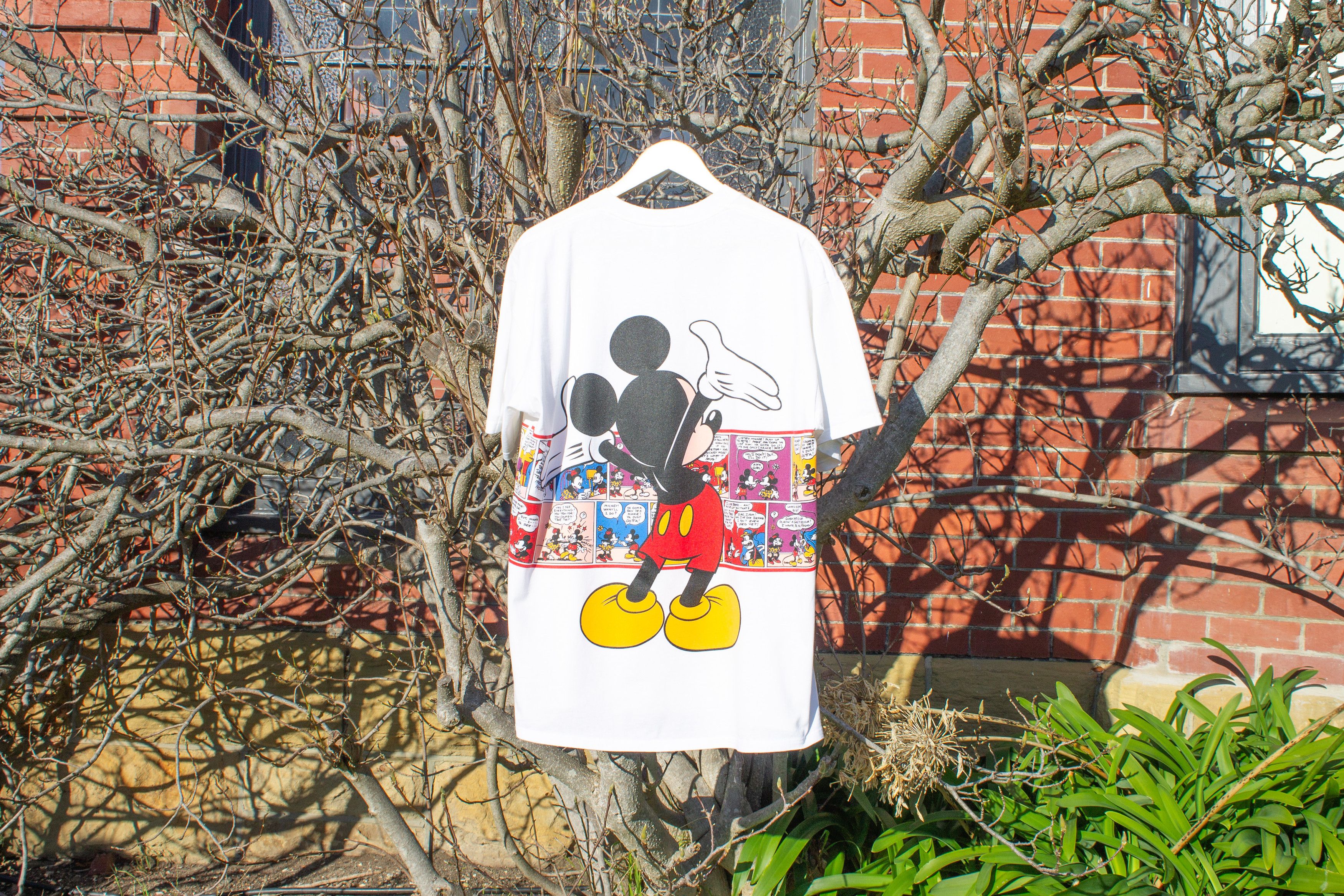 Velva Sheen 90's Comic Mickey Mouse T-Shirt Size US XL / EU 56 / 4 - 6 Thumbnail