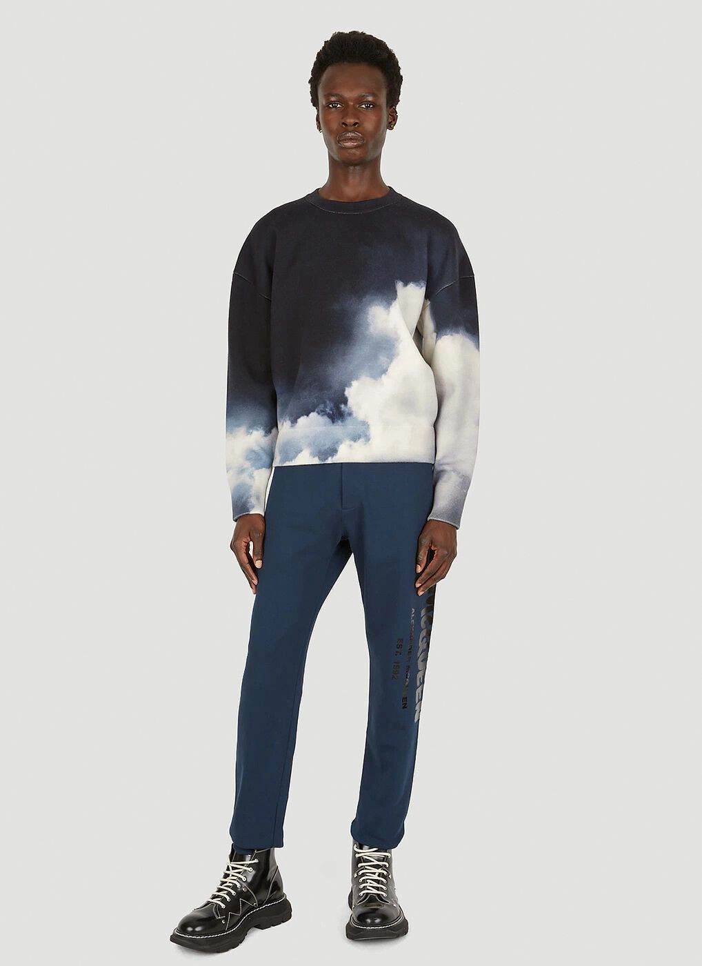 Alexander McQueen o1y1024 Sweater in Midnight Blue/White Size US M / EU 48-50 / 2 - 2 Thumbnail