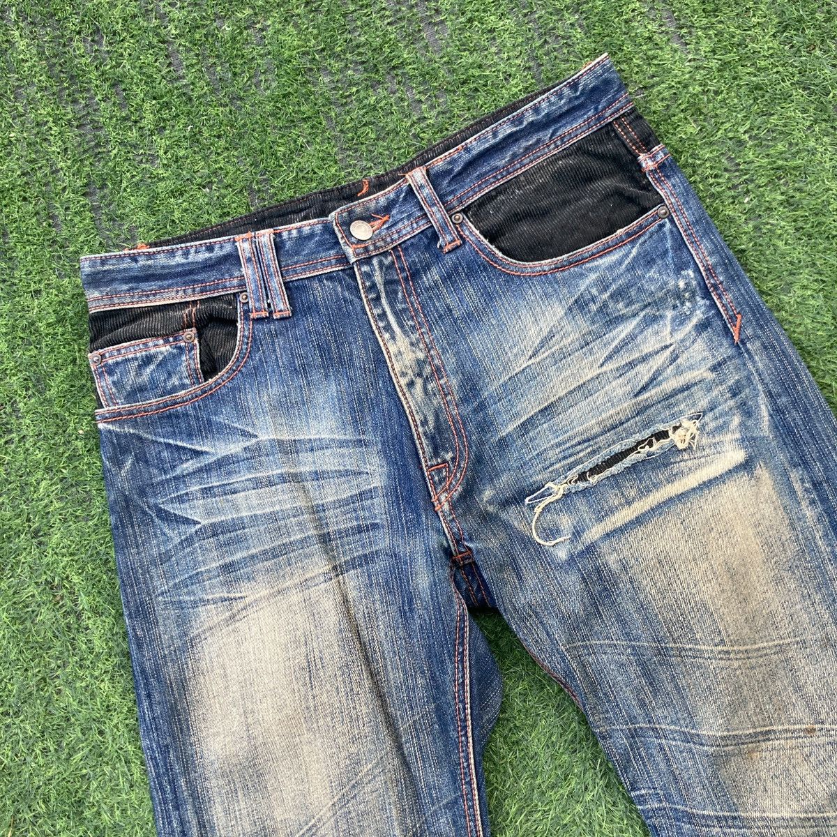 Boycott BOYCOTT FLARED RIPPED JEANS Size US 33 - 3 Thumbnail