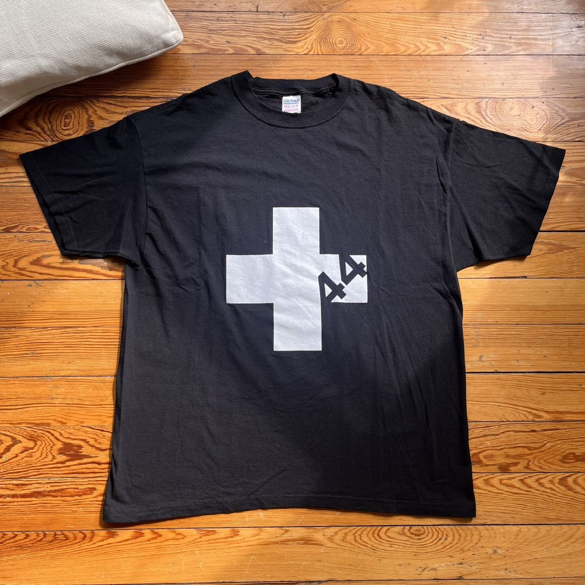 Band Tees +44 1st Tour LA official Band T Shirt Blink Box Care Size US XL / EU 56 / 4 - 1 Thumbnail