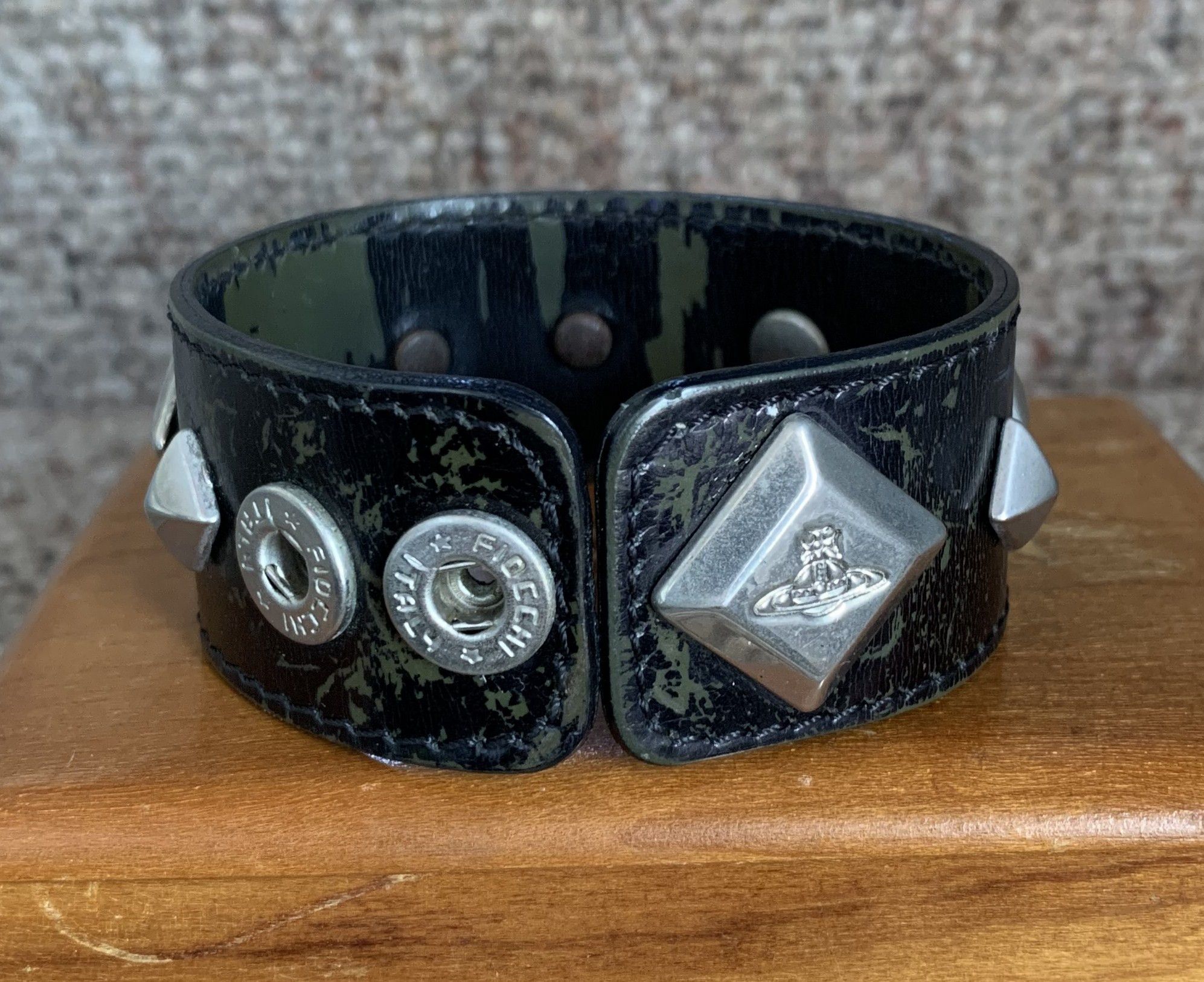 Vivienne Westwood Vivenne Westwood Studded Leather Orb Bracelet Size ONE SIZE - 5 Thumbnail